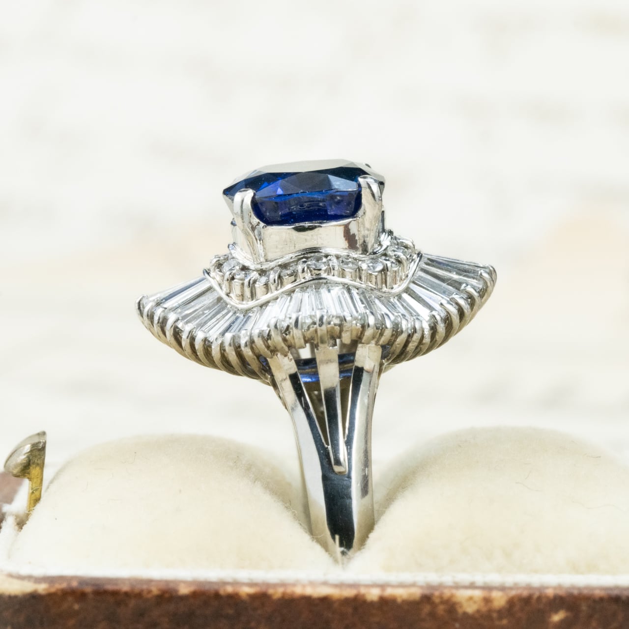 ロイヤルブルーサファイア ダイヤモンド リング Pt900 昭和レトロ ヴィンテージジュエリー 2.671ct D1.23ct サファイヤ 指輪 OKR00193