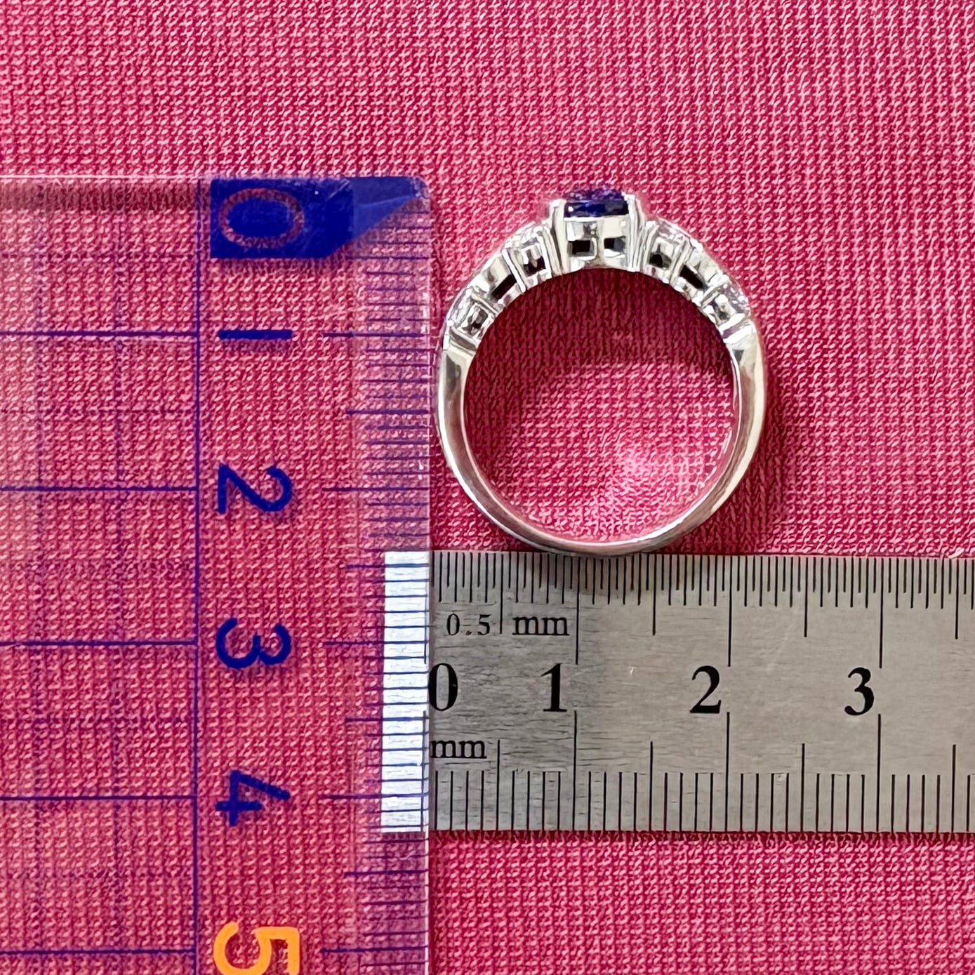サファイア ダイヤモンド リング Pt900 ヴィンテージ モダンデザイン  〜宇宙船の様な近未来的な美しさ〜 MR00793