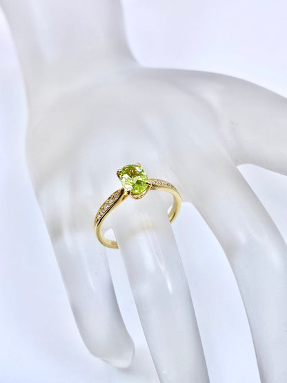 ペリドット 0.74ct / ダイヤモンド 計0.08ct K18 リング 11号【リフレッシュメント(新品仕上げ・補修・洗浄等済)】【3日以内返品可（※カード/キャリア決済の場合）】