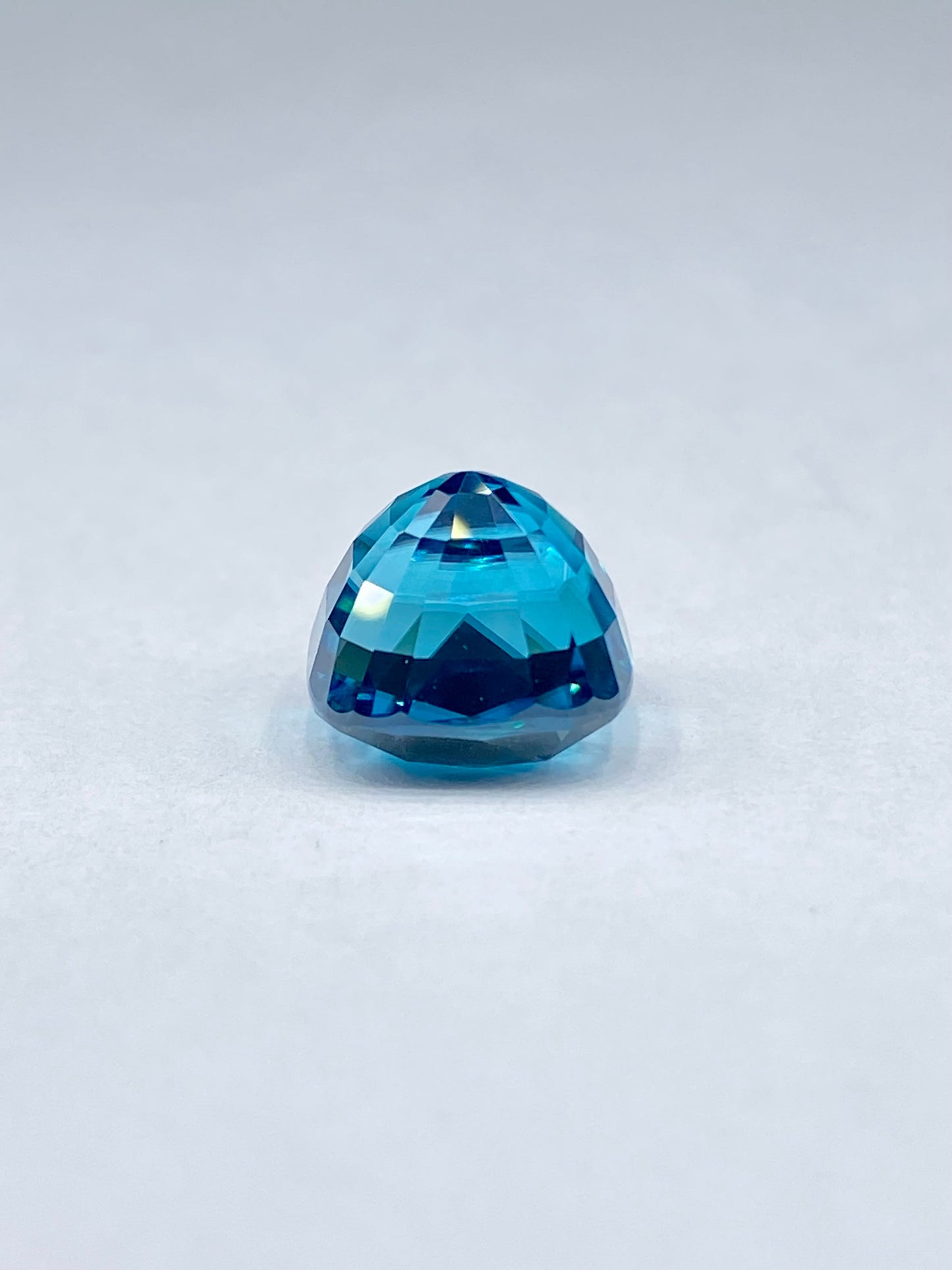 ブルージルコン 7.26ct ルース 5枚目