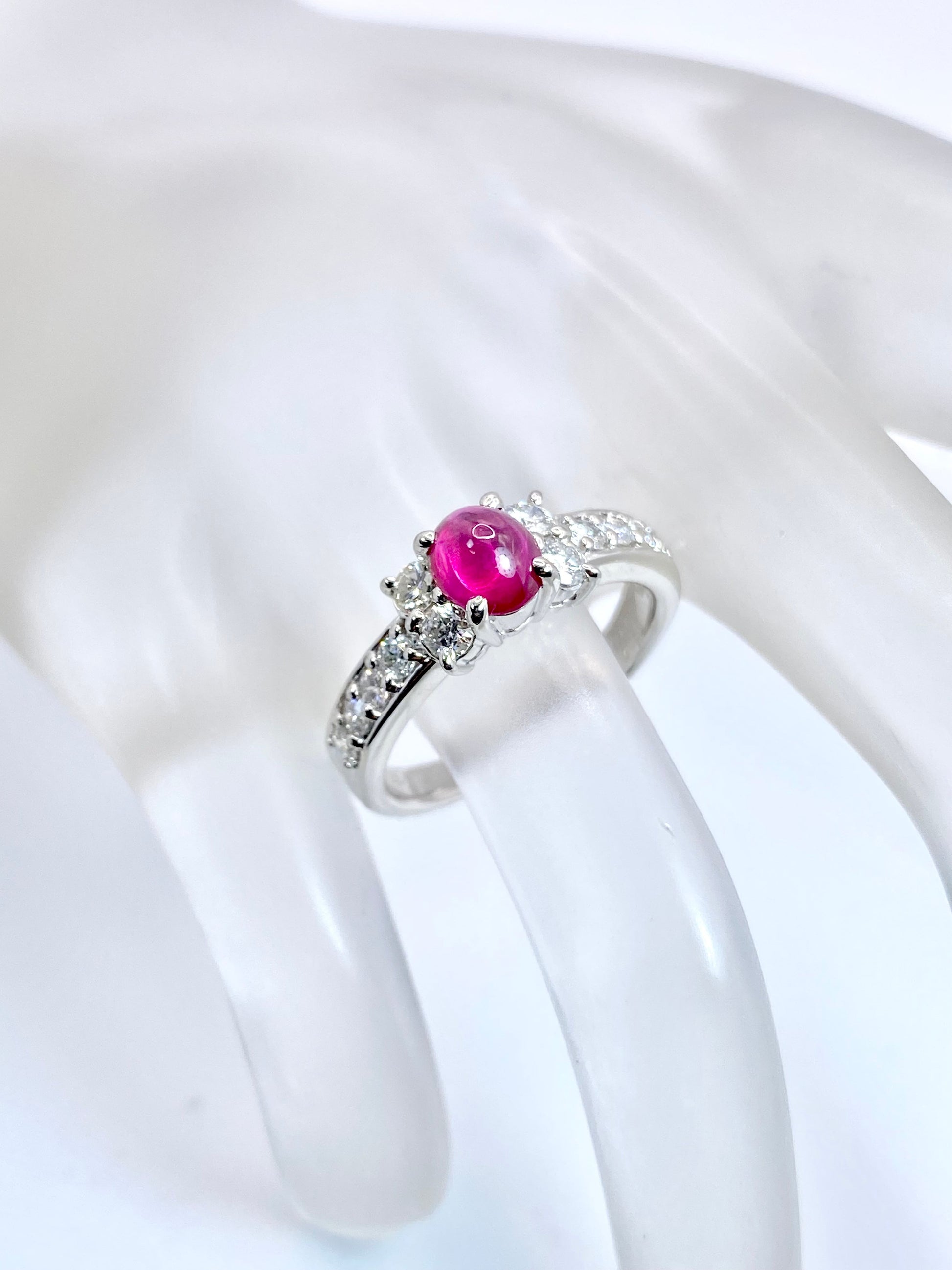 【夏季全体SALE（ジュエリー）~7/31】ルビー（キャッツアイ風）0.71ct / ダイヤモンド 計0.50ct  Pt900 リング 11号【リフレッシュメント(新品仕上げ・補修・洗浄等済)】【3日以内返品可（※カード/キャリア決済の場合）】