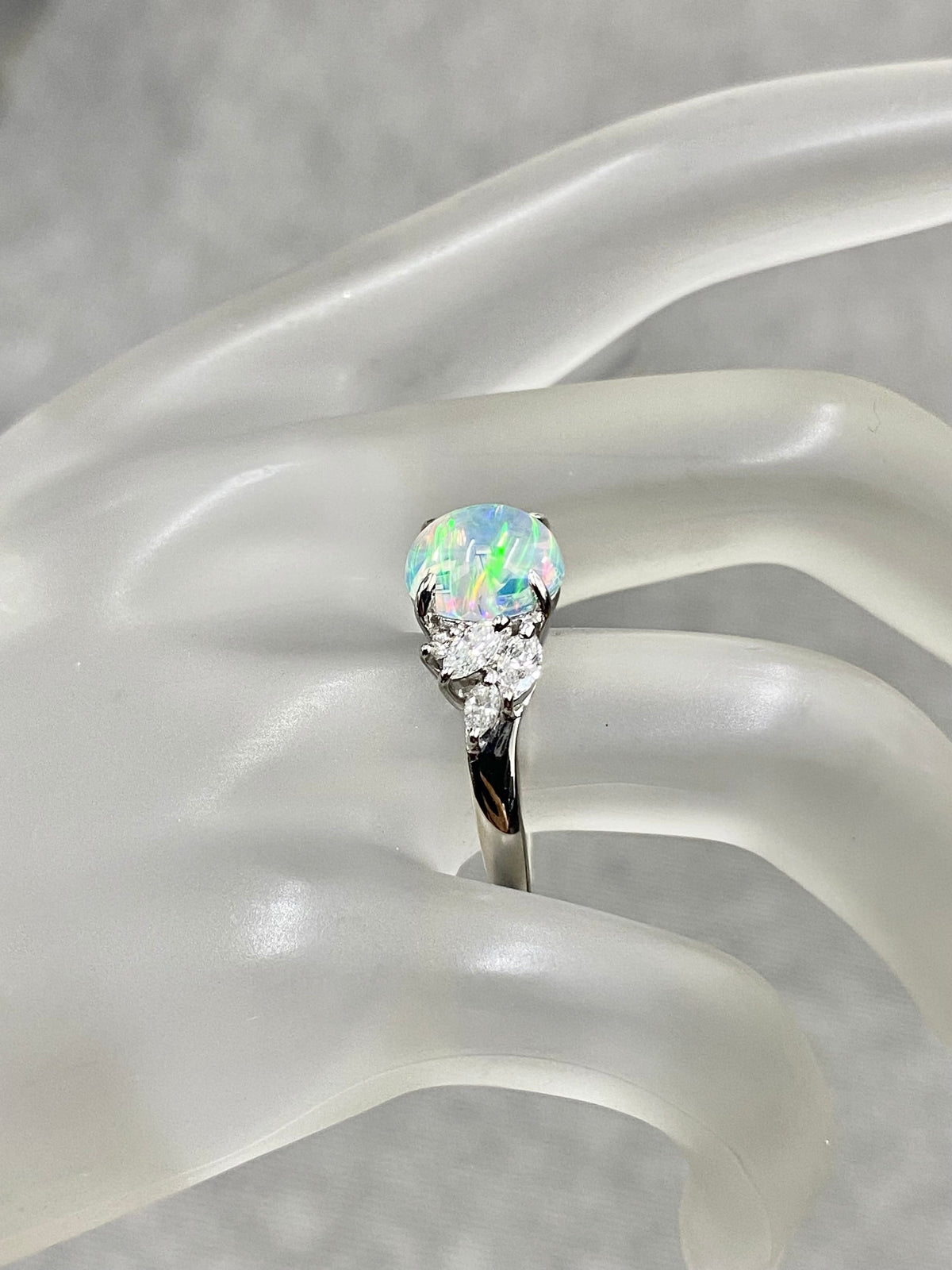 ウォーターオパール 1.61ct / ダイヤモンド 計0.45ct Pt900 リング 12.5号【リフレッシュメント(新品仕上げ・補修・洗浄等済)】