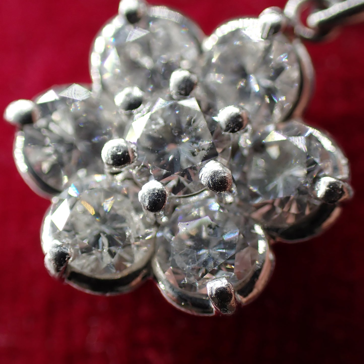 Pt900 ダイヤモンド1.02ct フラワー クラスター ペンダント トップ チャーム ヴィンテージ 小花デザイン 上品な輝き MOP00239