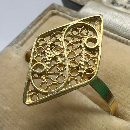 DR00650 フランス ヴィンテージ フィリグリー 透かしデザイン リング 金刺繍 細工 イニシャルリングの様なデザインが素敵