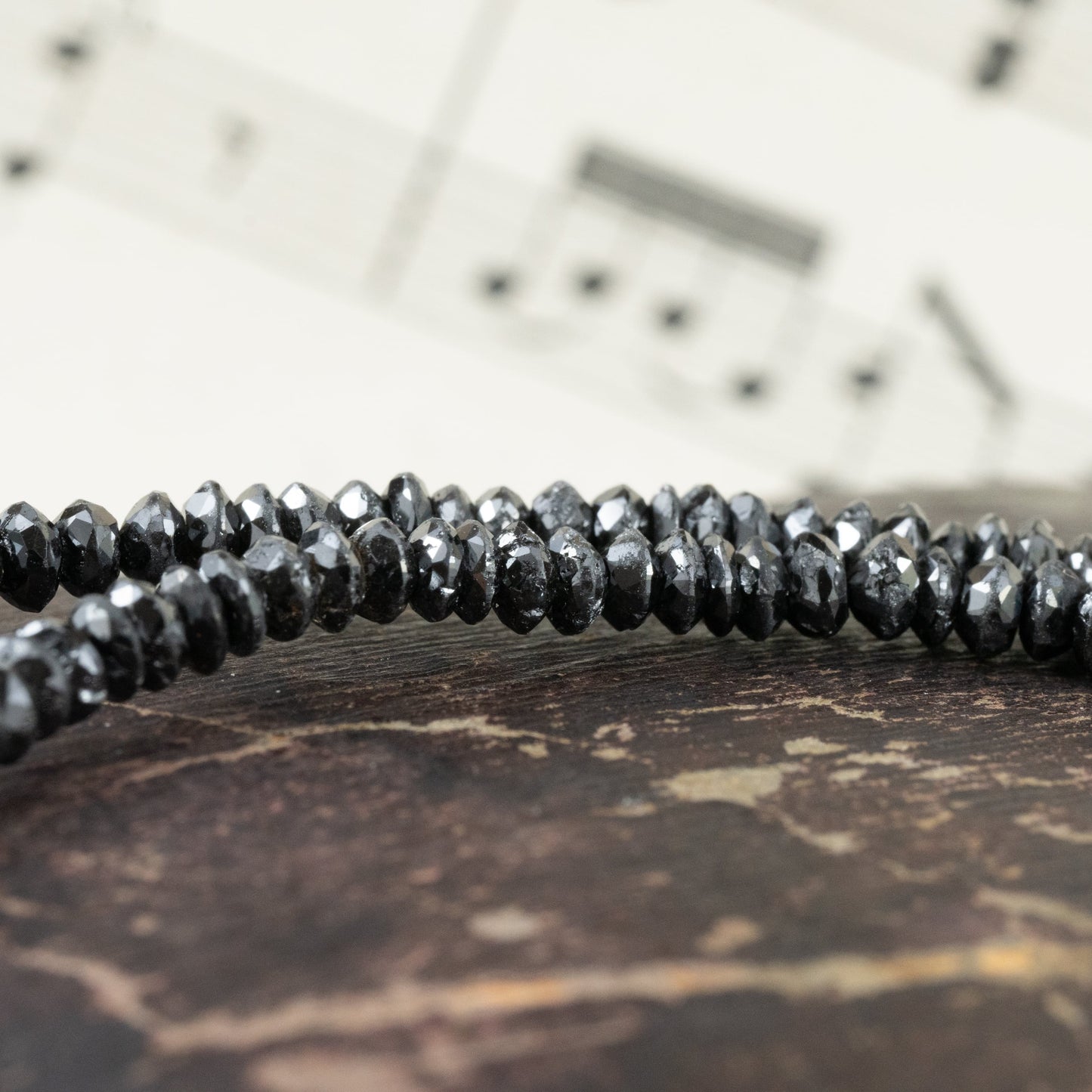 天然石 ブラックダイヤ ビーズ 合計 41.76ct K18WG 43〜49cm アジャスターチェーン付き シンプルデザイン ネックレス30ct 〜クールなブラックな輝き〜 MP00367