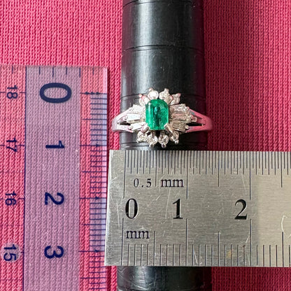 昭和レトロ Pt900  エメラルド 0.35 ダイヤモンド 0.38 バレリーナセッティング リング テーパーカット ミニザマスリング ヴィンテージジュエリー OKR00172