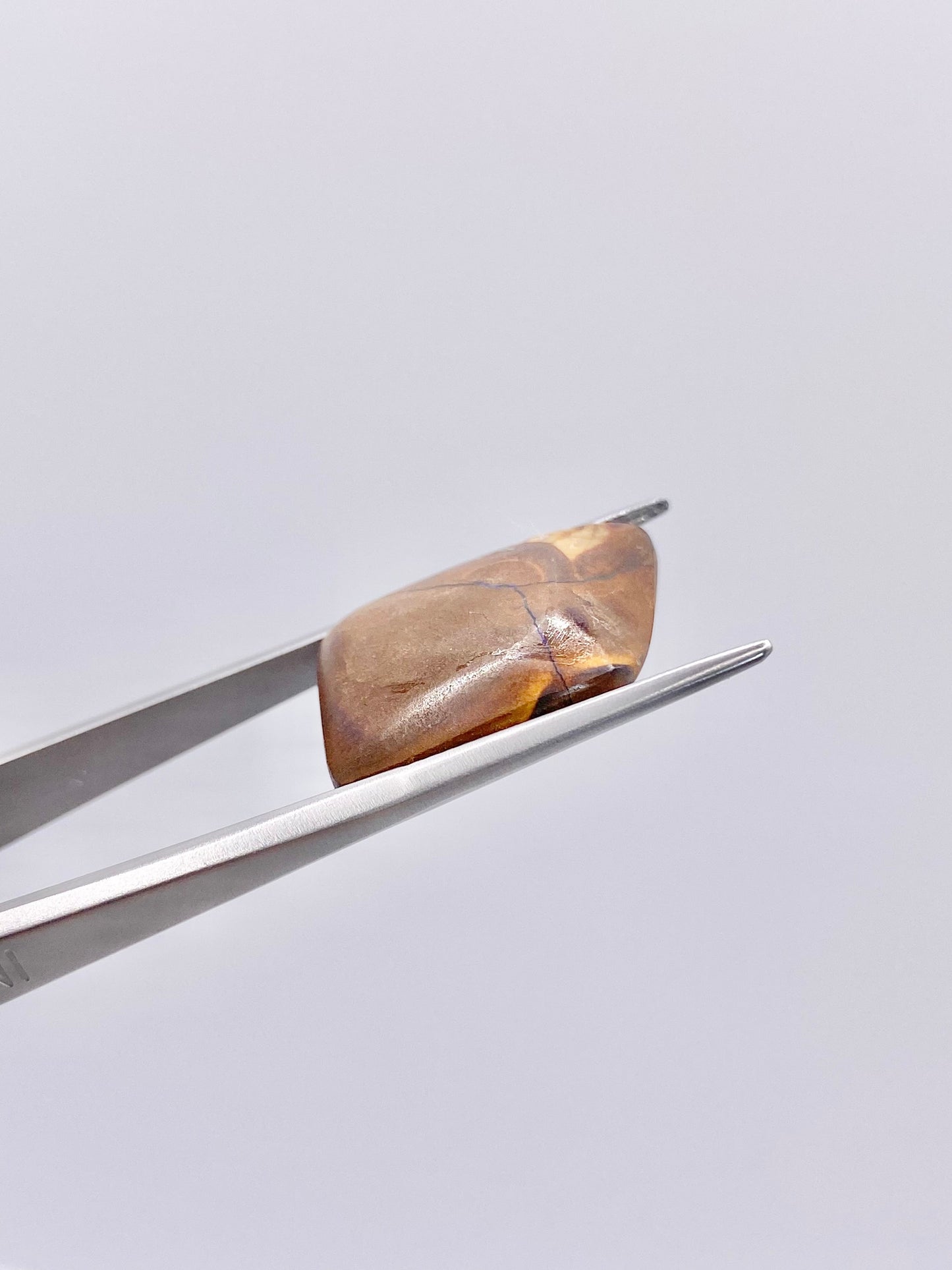 【夏季全体SALE（ルース）~8/11】《夜明け前の水平線》ボルダーオパール 13.18ct ルース