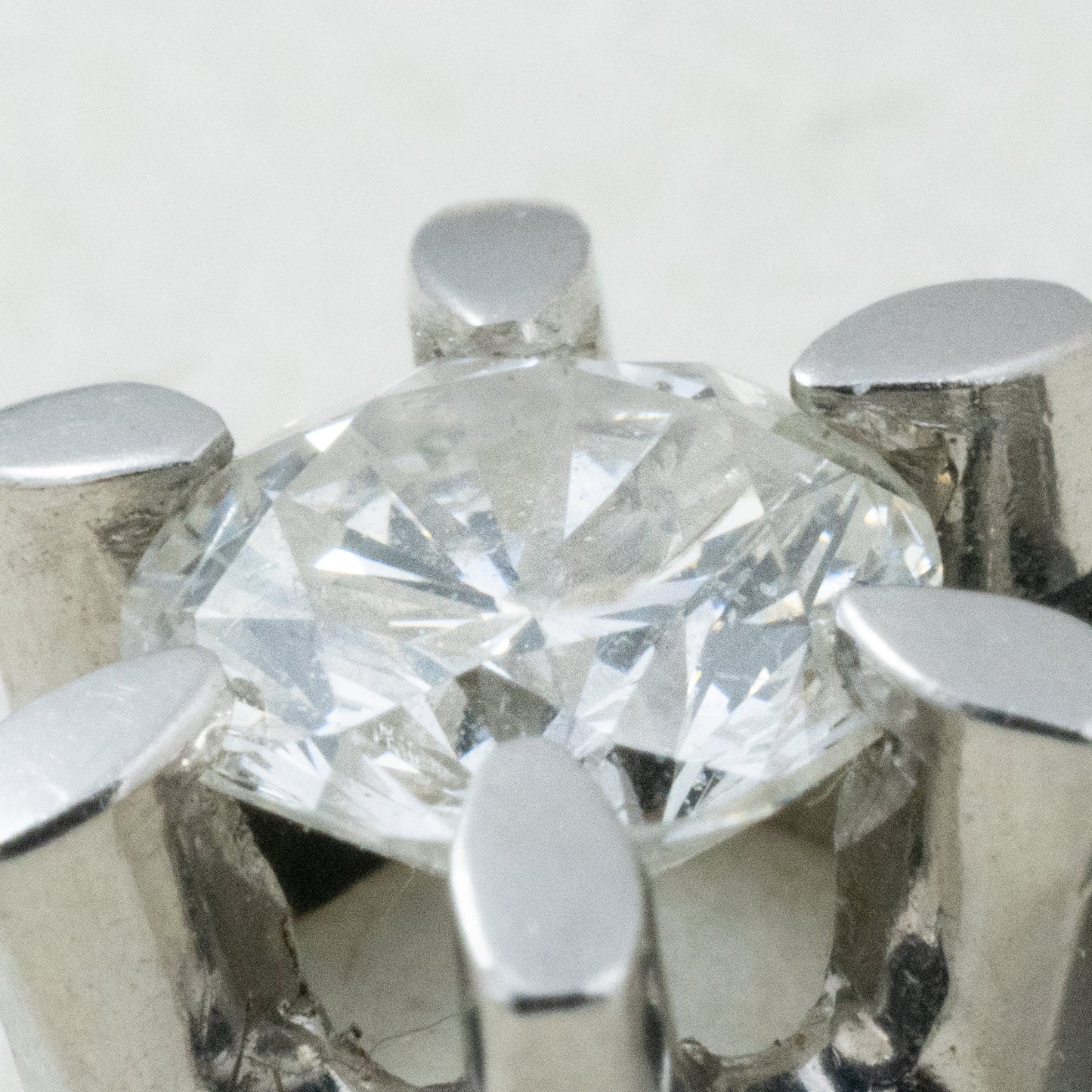 昭和ジュエリー ダイヤモンド ペンダントトップ Pt900 0.65ct ヴィンテージ 昭和レトロ チャーム プラチナ MOP00249