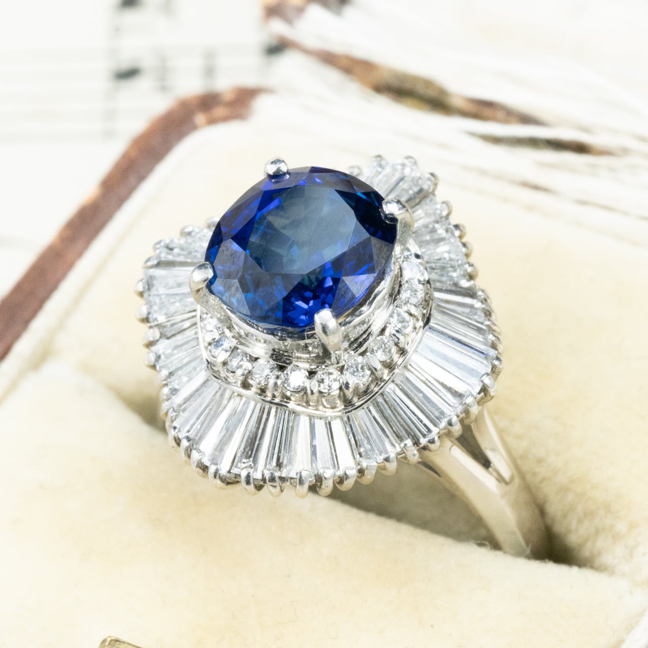 ロイヤルブルーサファイア ダイヤモンド リング Pt900 昭和レトロ ヴィンテージジュエリー 2.671ct D1.23ct サファイヤ 指輪 OKR00193