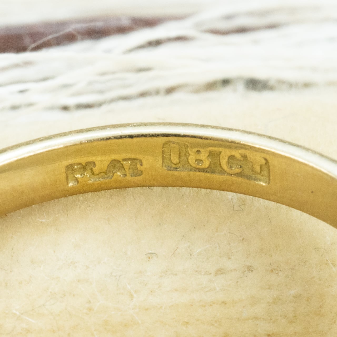イギリス  アンティークジュエリー 3stone K18 /Pt  ゴールド コンビカラー シンプルデザイン リング オールドカットダイヤモンド 約0.2ct  1900年初頭頃  DR00726