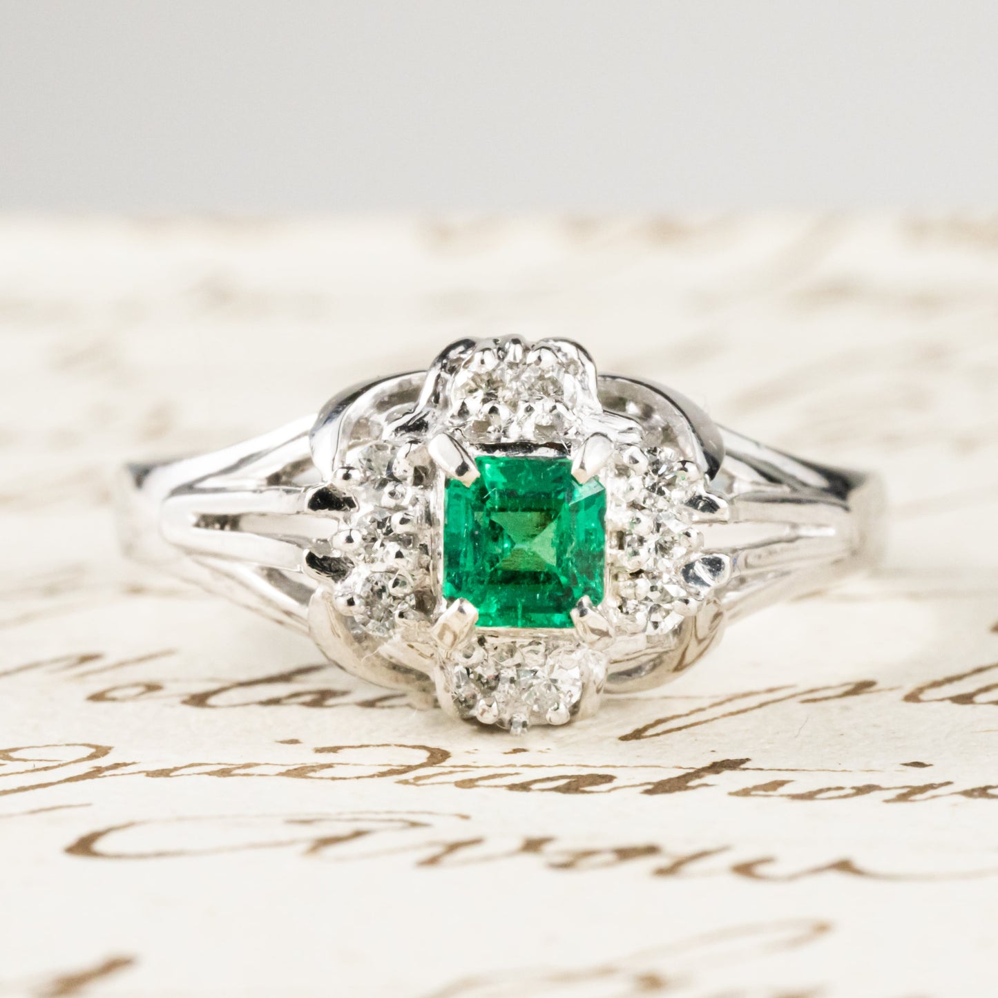 昭和ジュエリー エメラルド ダイヤモンド リング Pt200 0.25ct ヴィンテージ 昭和レトロ 指輪 プラチナ CHR01827