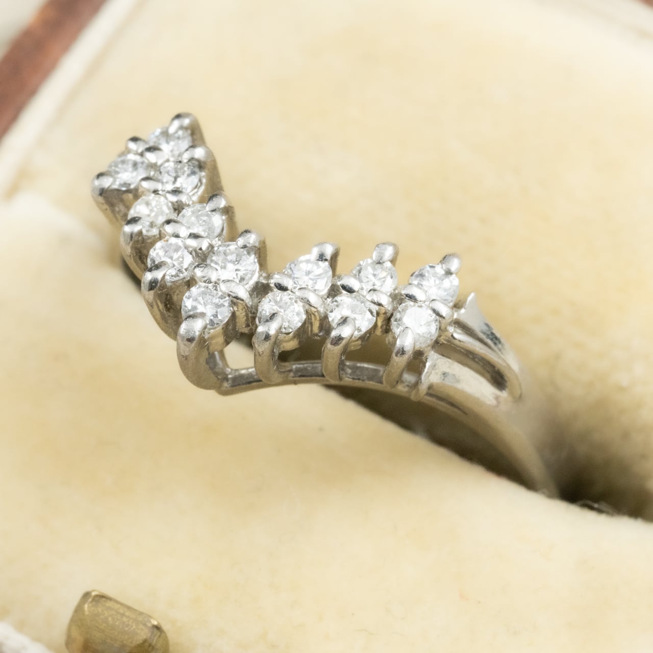 昭和ジュエリー ダイヤモンド リング Pt900 0.26ct ヴィンテージ 昭和レトロ V字デザイン 指輪 プラチナ OKR00206