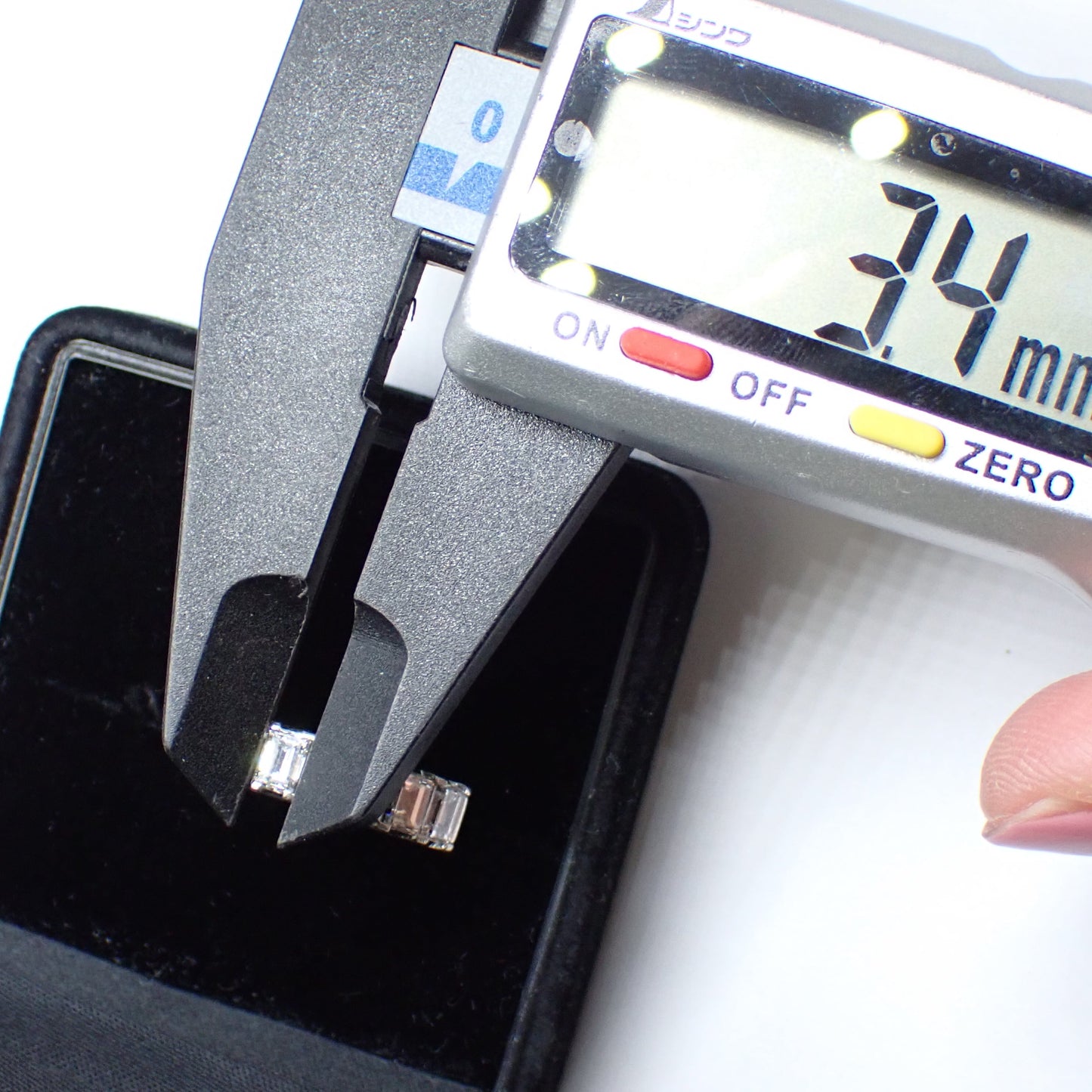 K18 昭和レトロ バケットカット ダイヤモンド リング 5石 一文字 透かし細工 艶消し マット仕上げ ヴィンテージ 指輪 OKR00268