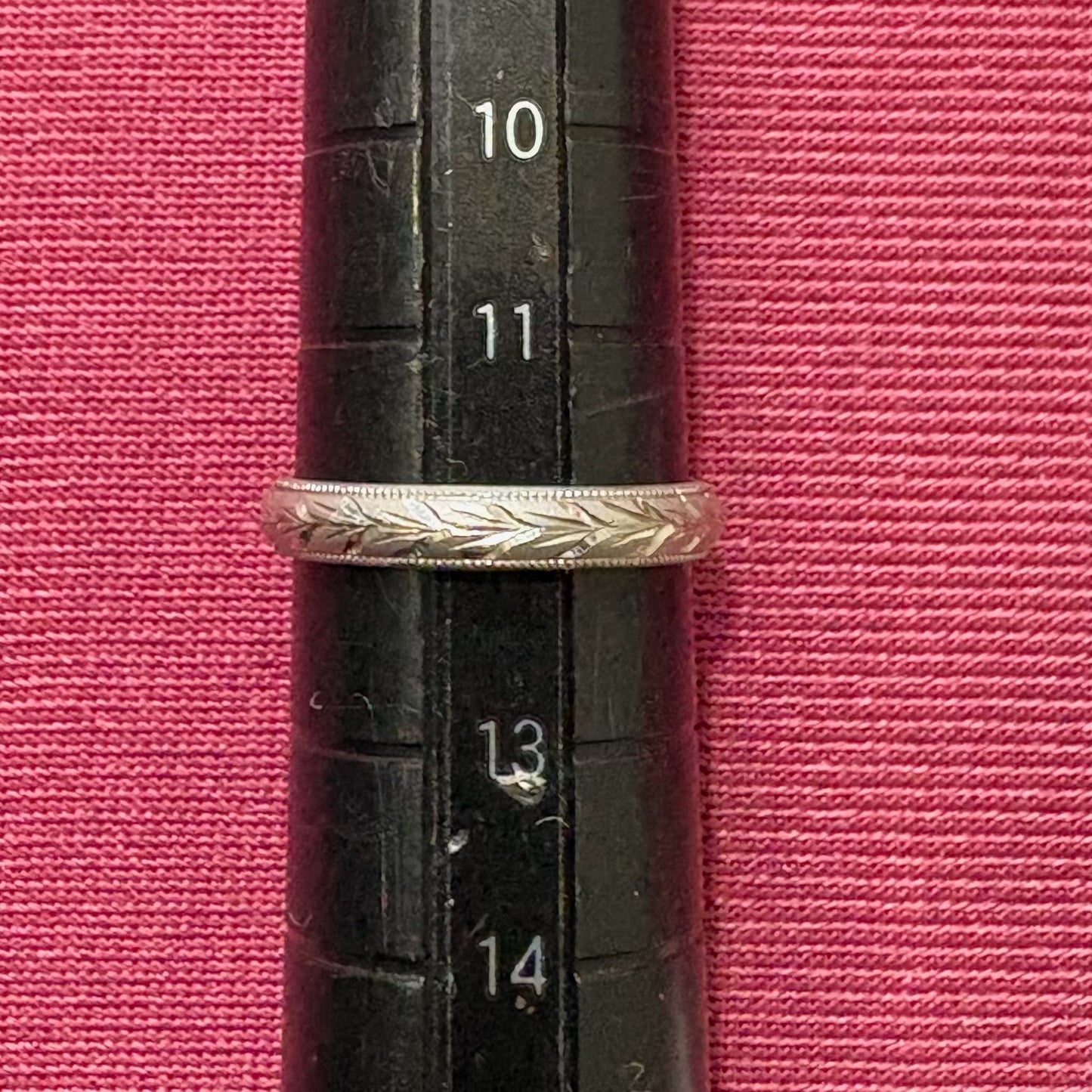 昭和ジュエリー 昭和レトロ 月桂樹 和彫 総柄 手彫り リング Pt900 MOR00646