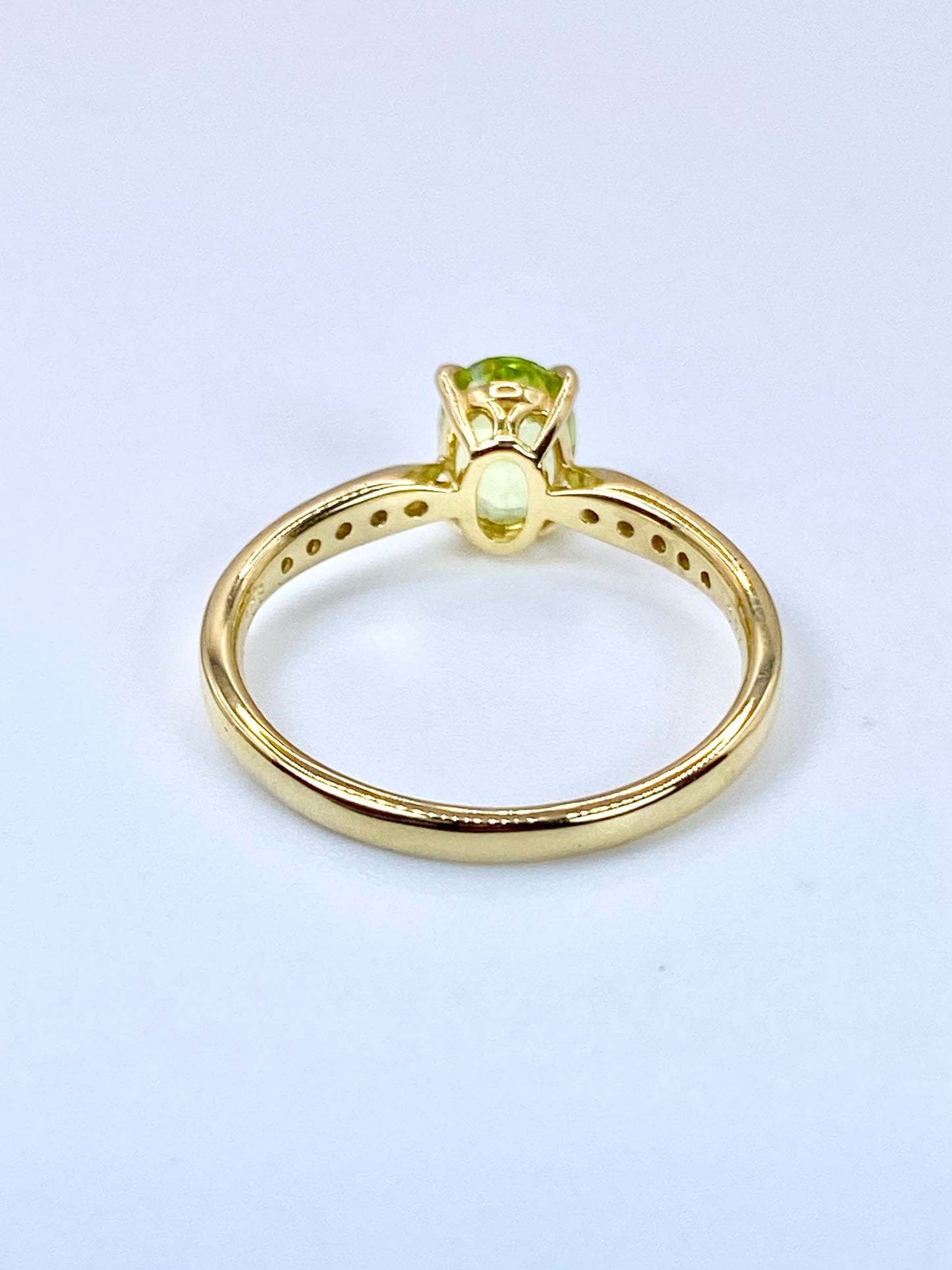 ペリドット 0.74ct / ダイヤモンド 計0.08ct K18 リング 11号【リフレッシュメント(新品仕上げ・補修・洗浄等済)】【3日以内返品可（※カード/キャリア決済の場合）】
