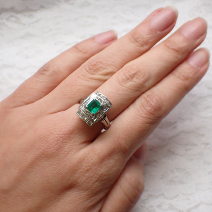 昭和レトロ ヴィンテージジュエリー 透かし 和デコ ザマス デザインリング 指輪 Pt900 エメラルド 0.83ct ダイヤモンド 1.3ct シルバーカラー MOR00699