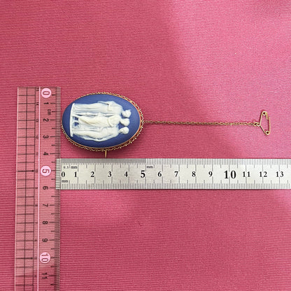 K９イギリス ウエッジウッド wedgwood ヴィンテージ カメオ ブローチ 〜空の青に魅せられて…女神達の語らい〜 MOBR00027