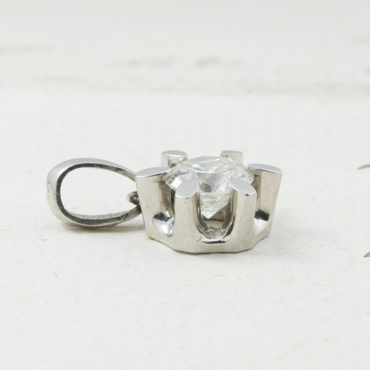 昭和ジュエリー ダイヤモンド ペンダントトップ Pt900 0.65ct ヴィンテージ 昭和レトロ チャーム プラチナ MOP00249