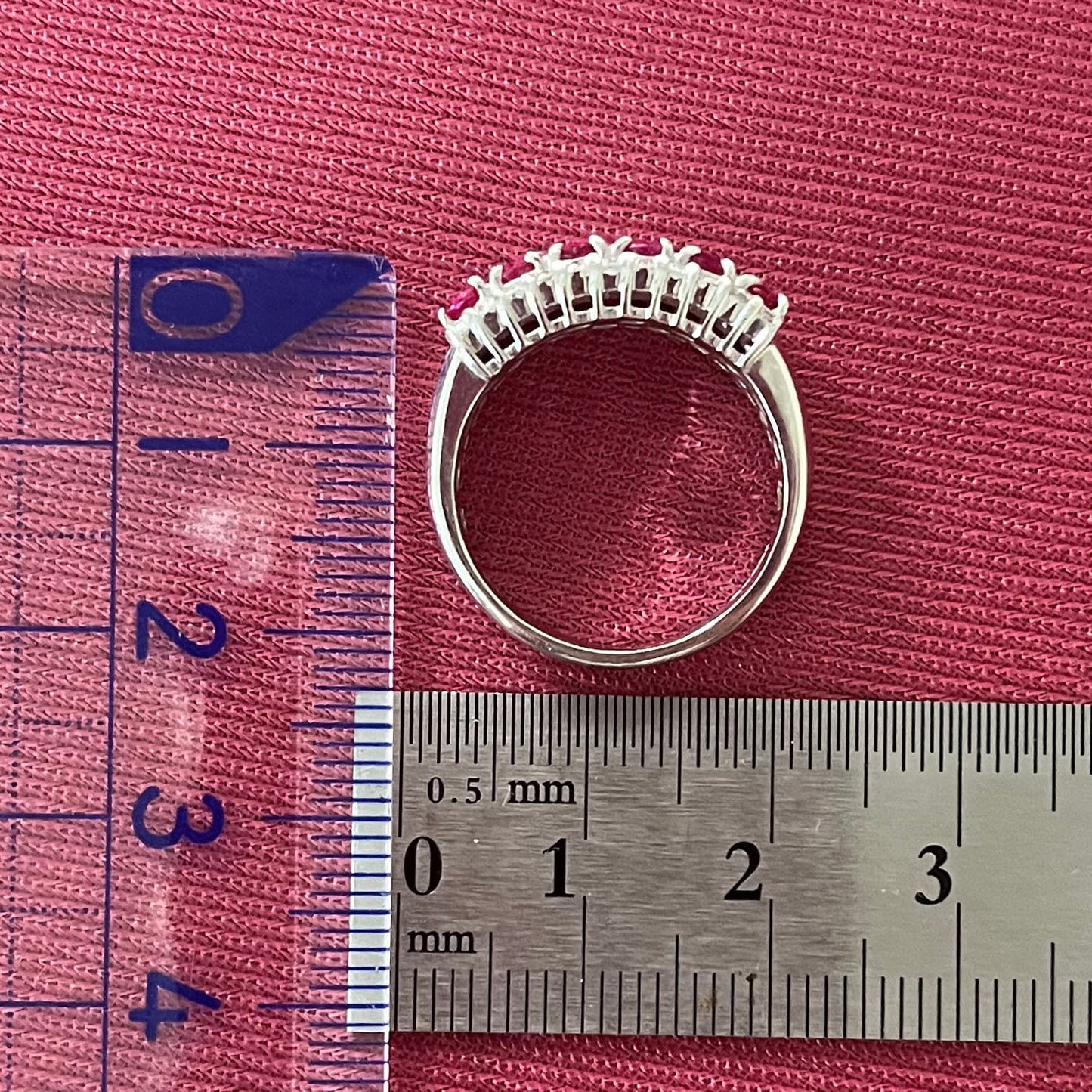 【日本の作品】昭和レトロ ヴィンテージ ざますデザイン リング K14WG ルビー ダイヤモンド 〜ルビーの豪華な存在感と輝きをご堪能ください〜 MR00770