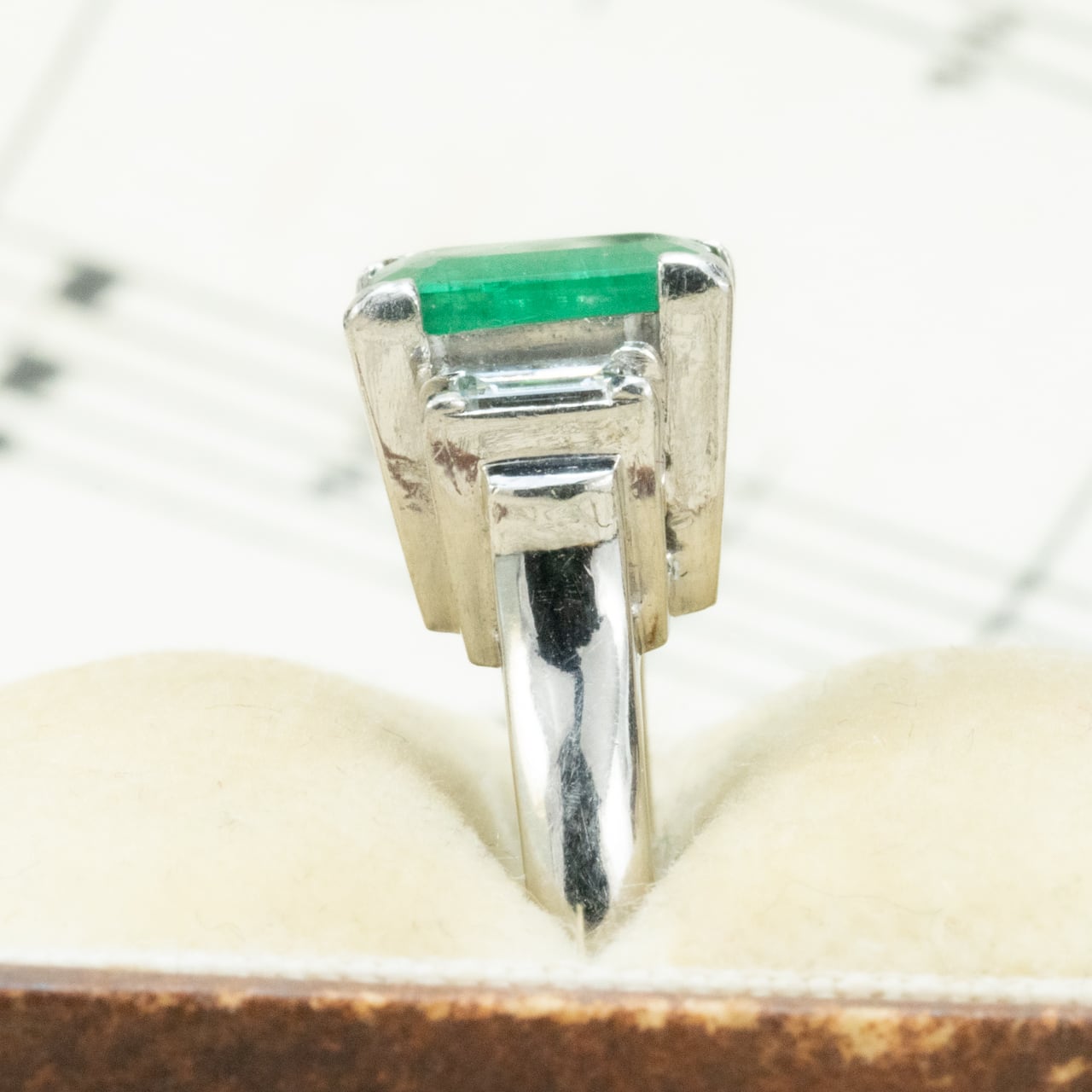 昭和ジュエリー エメラルド ダイヤモンド リング Pt900 1.01ct ヴィンテージ 昭和レトロ 透かしデザイン プラチナ 指輪 MR00777