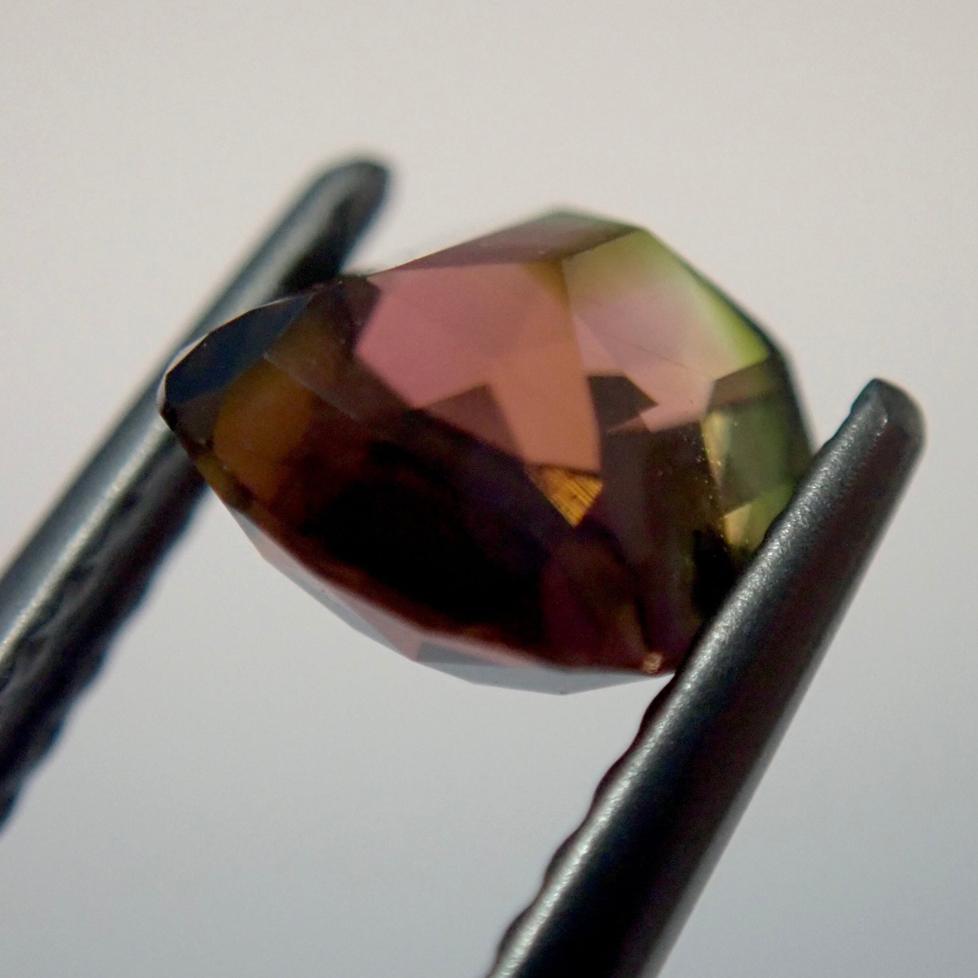 落ち着きのあるウォーターメロンカラー トルマリンルース1.15ct 5枚目