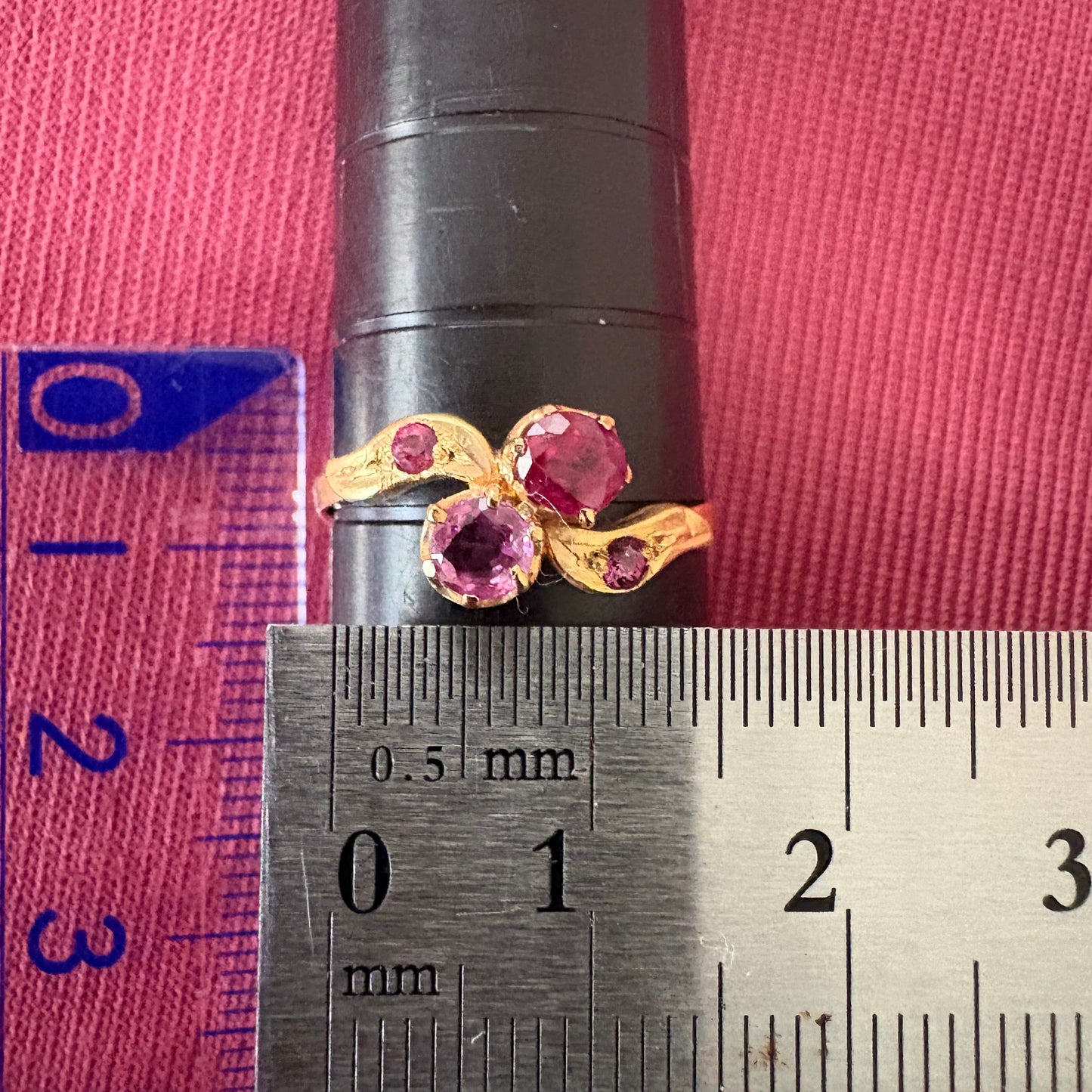 K18  フランス 1900年代前半頃 トワエモア リング ルビー サファイア 〜クラシカルに可憐な花のようなリングを指もとに〜 DR00347