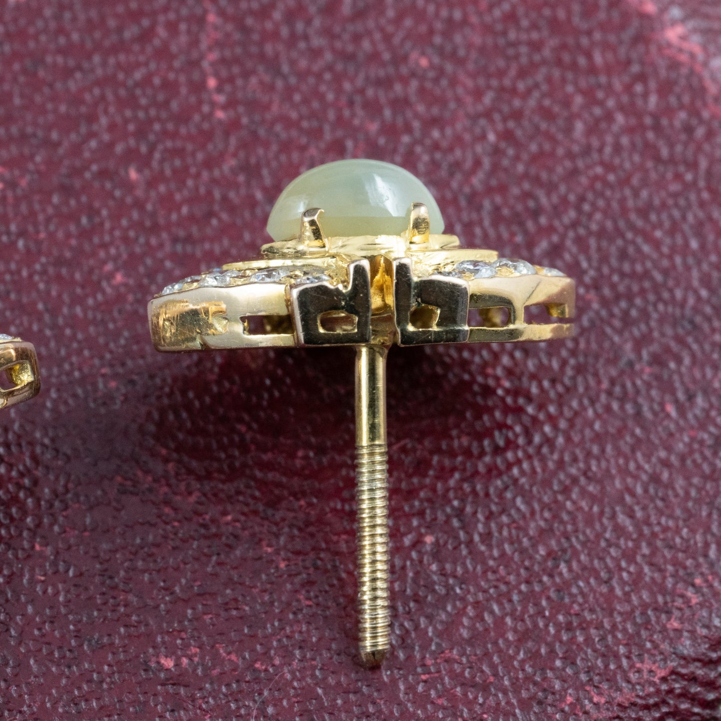 ヴィンテージ K14 クリソベリルキャッツアイ ダイヤモンド ピアス 〜エキゾチックな雰囲気が魅惑的〜 OKE00011