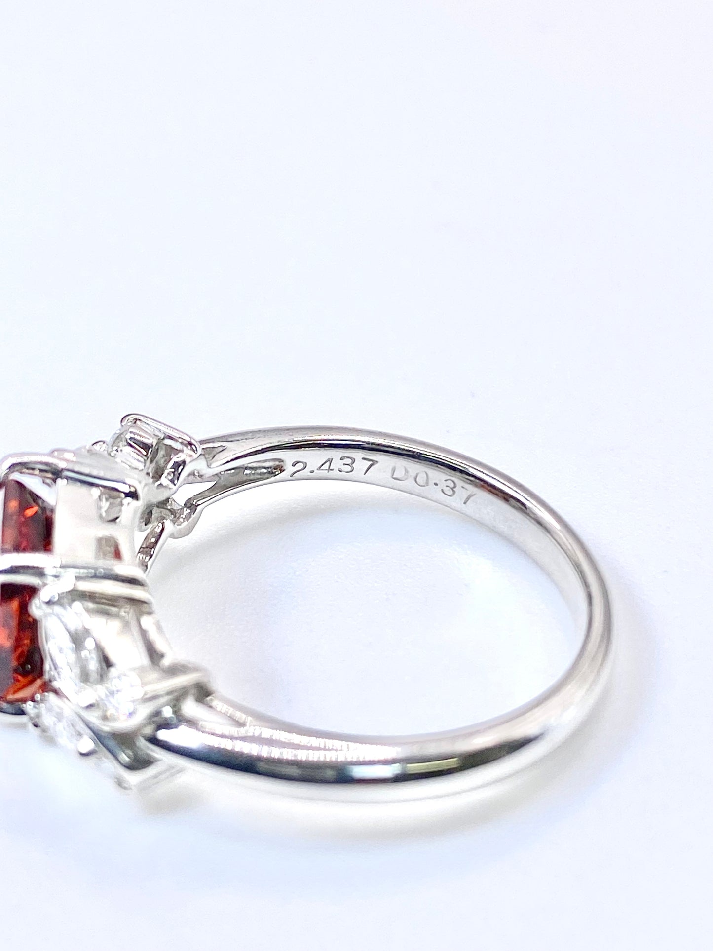スペサルティンガーネット 2.437ct / ダイヤモンド 計0.37ct Pt900 リング 12.5号【リフレッシュメント(新品仕上げ・補修・洗浄等済)】【3日以内返品可（※カード/キャリア決済の場合）】