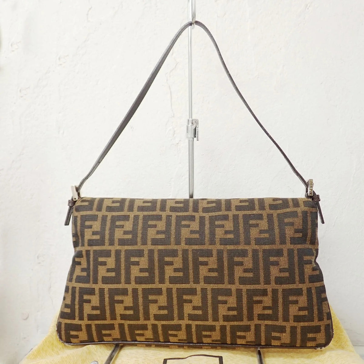 fendi-zucca-nylon-leather-mamma-baguet-3