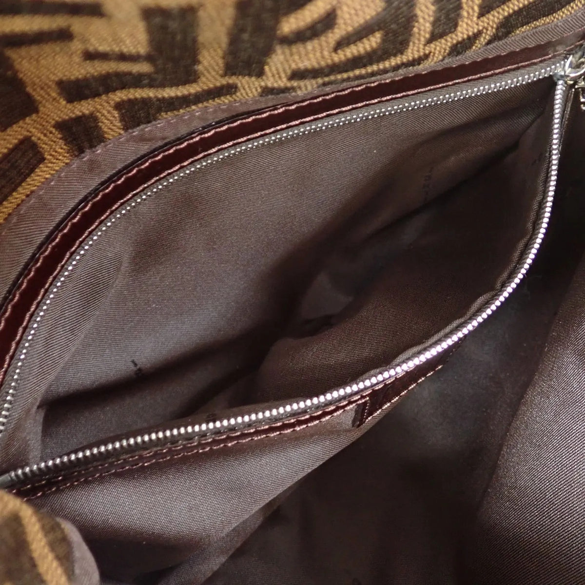 fendi-zucca-nylon-leather-mamma-baguet-8
