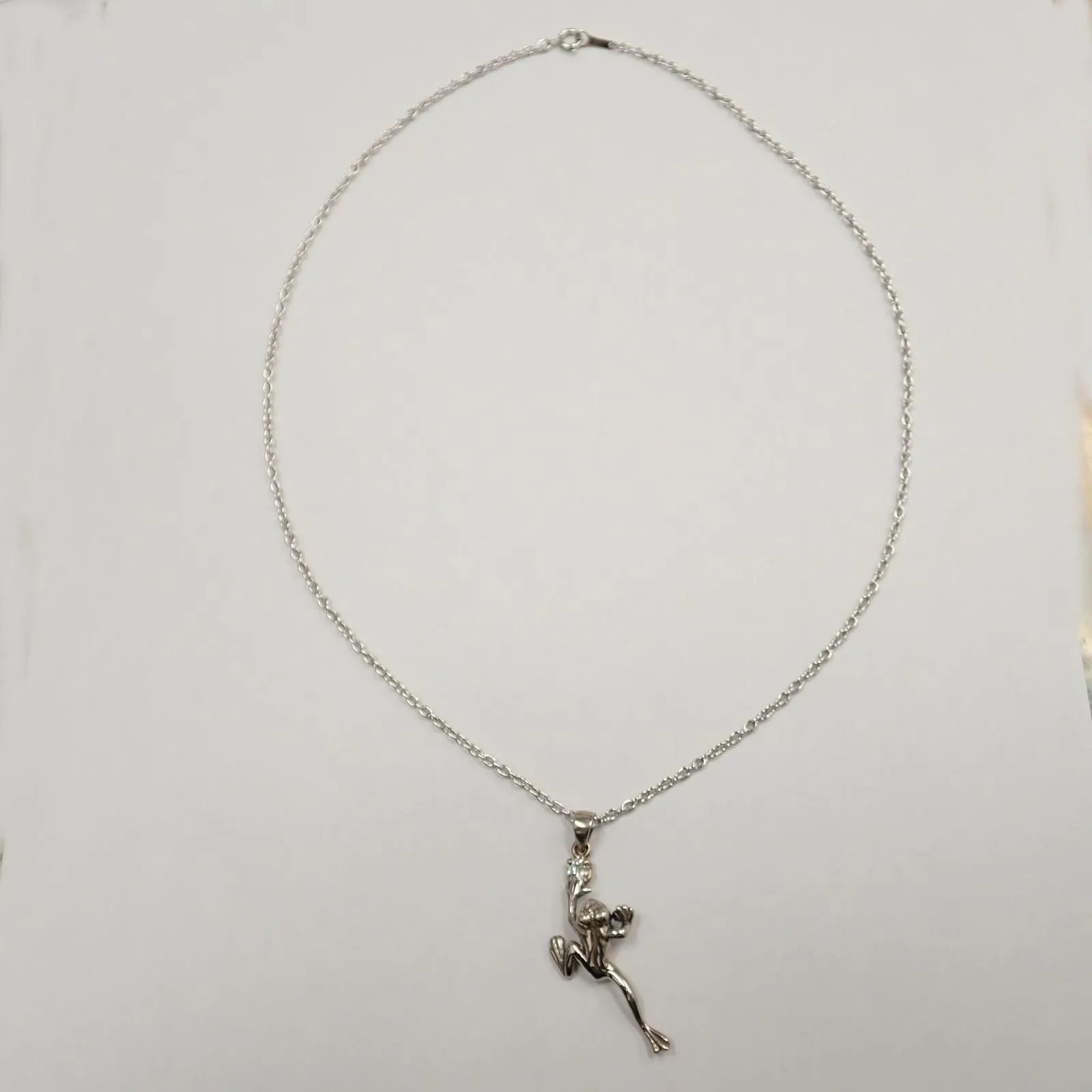 frog-motif-diamond-long-necklace-3