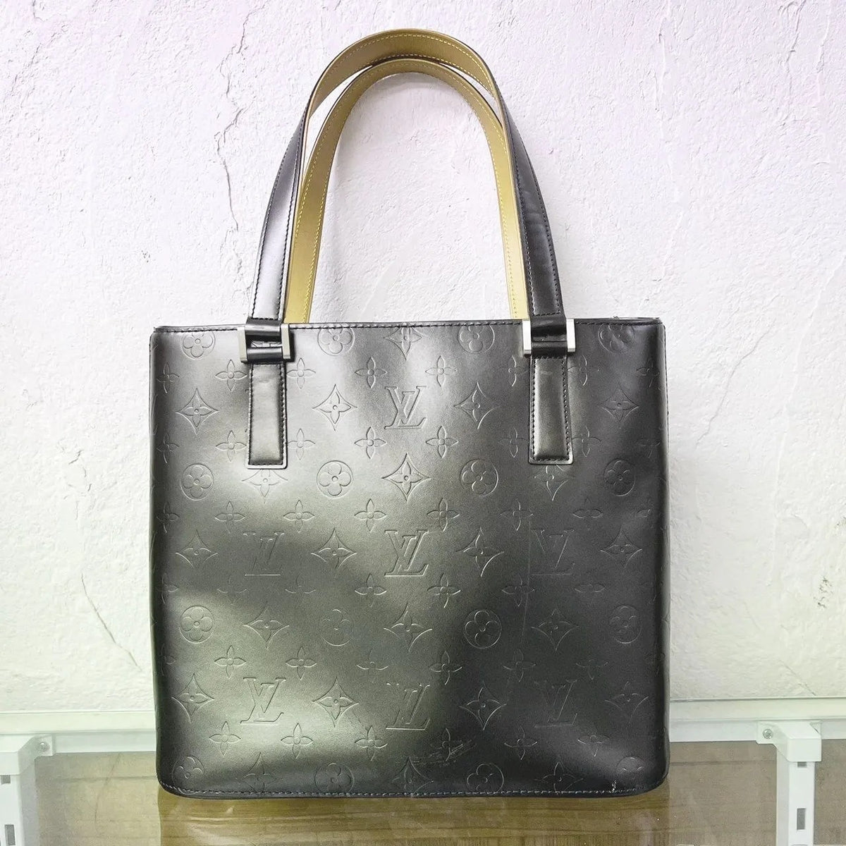 louis-vuitton-monogram-stockton-tote-bag-metallic-black-1