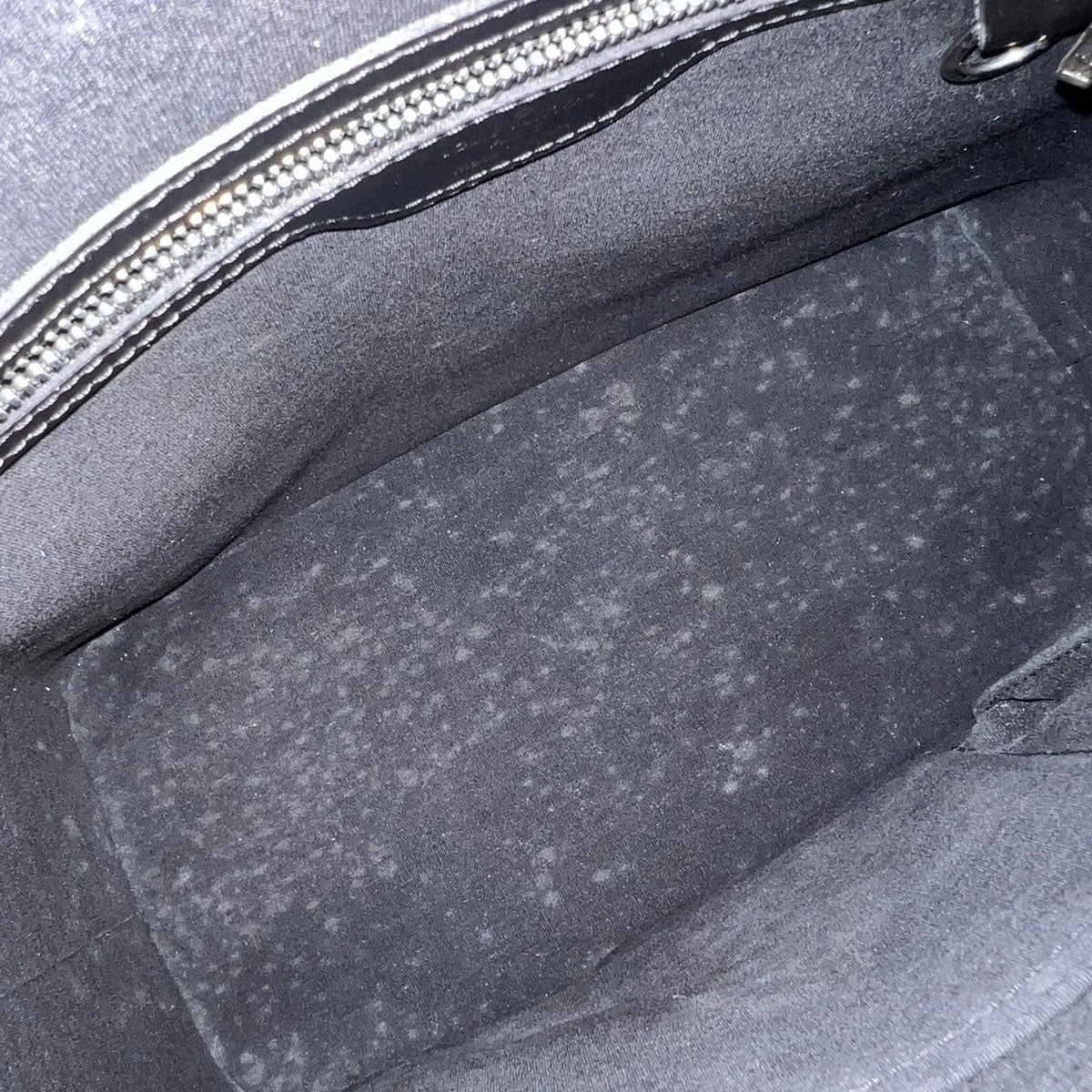 louis-vuitton-monogram-stockton-tote-bag-metallic-black-4