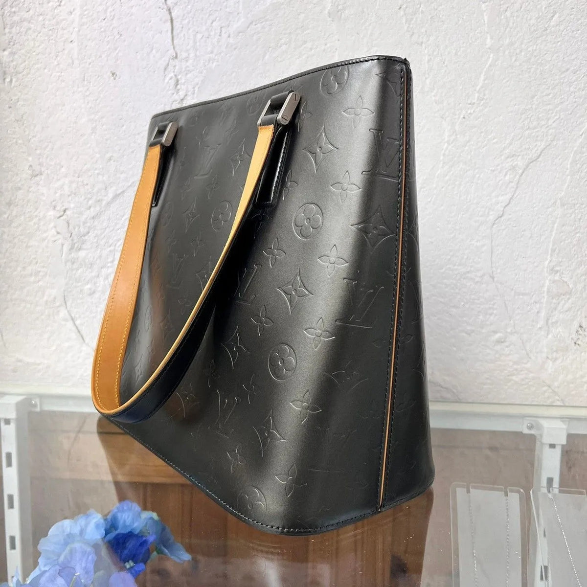 louis-vuitton-monogram-stockton-tote-bag-metallic-black-6