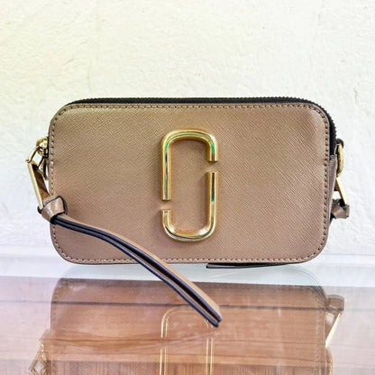 marc-jacobs-the-snapshot-camera-bag-3