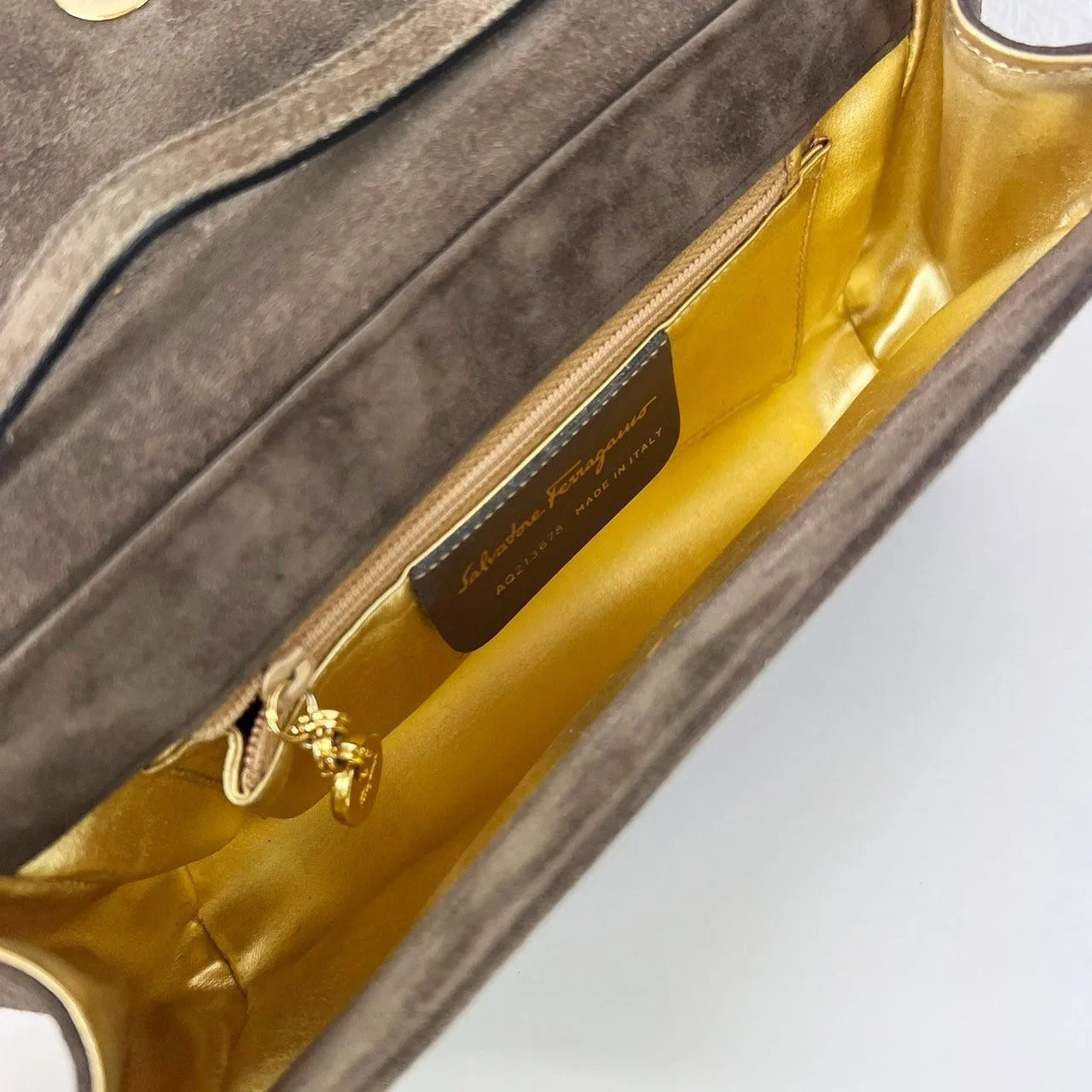 ferragamo-2-way-shoulder-clutch-bag-7