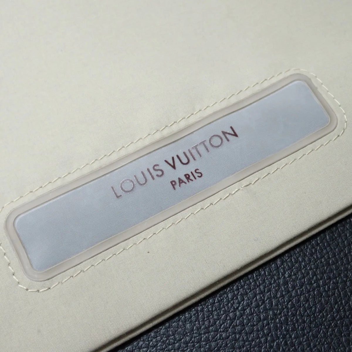 louis-vuitton-m47835-nylon-pouch-set-8