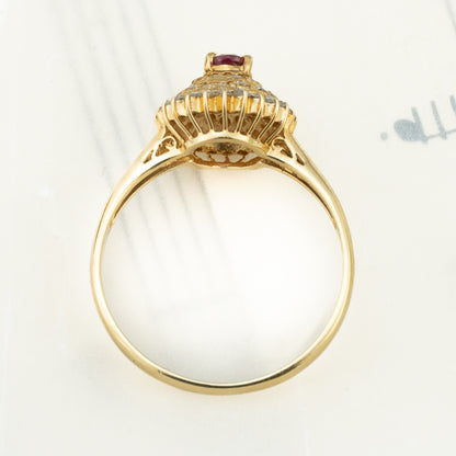 K18 ルビー0.20ct ダイヤモンド0.30ct リング｜二重のハローが囲むクラシックなクラスターデザイン MOR00709