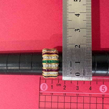 Pt900 K18 マルチストーンリング｜ルビー・サファイア・エメラルド・ダイヤモンドが波状に並ぶ華やかな一本 MOR00738