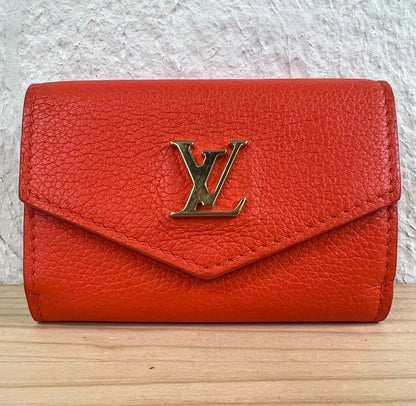 louis-vuitton-portefeuille-lockmini-wallet-m67860-2