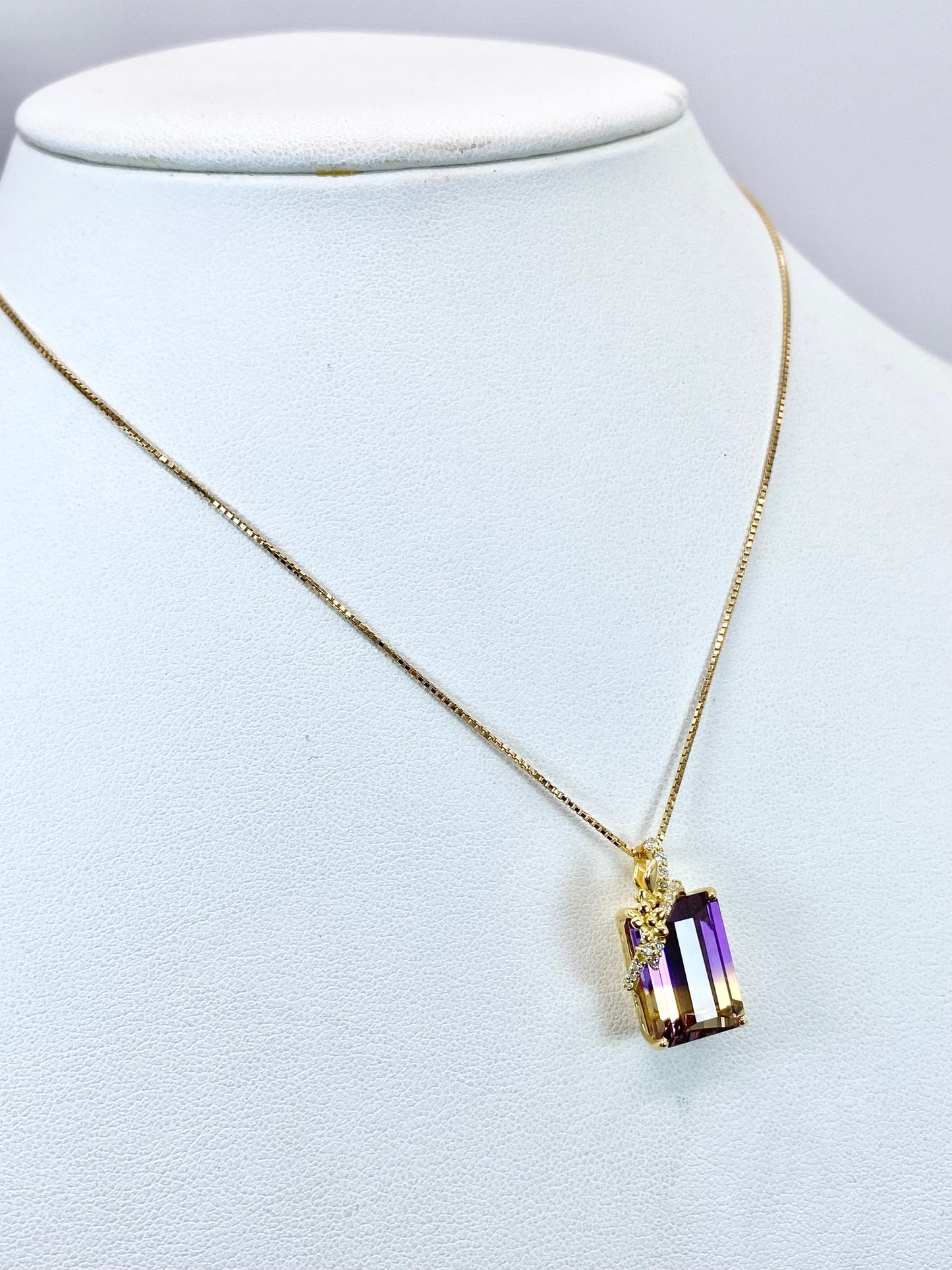 アメトリン 7.61ct / ダイヤモンド 計0.10ct K18 ネックレス【リフレッシュメント(新品仕上げ・補修・洗浄等済)】【3日以内返品可（※カード/キャリア決済の場合）】