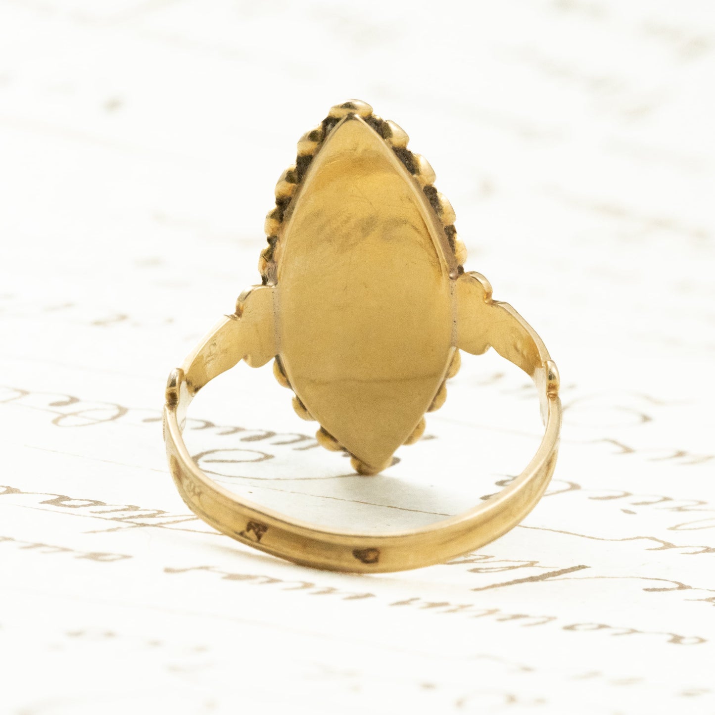 アンティークジュエリー フランス アンティーク リング K18 イーグルヘッド 1900年前後頃 水色石 真珠  〜シードパールが織りなす栄華の証〜  DR00691
