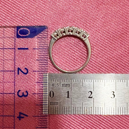 昭和レトロ ダイヤモンド リング 一文字 デザイン ヴィンテージ  Pt900 ５石 1.06ct MR00761