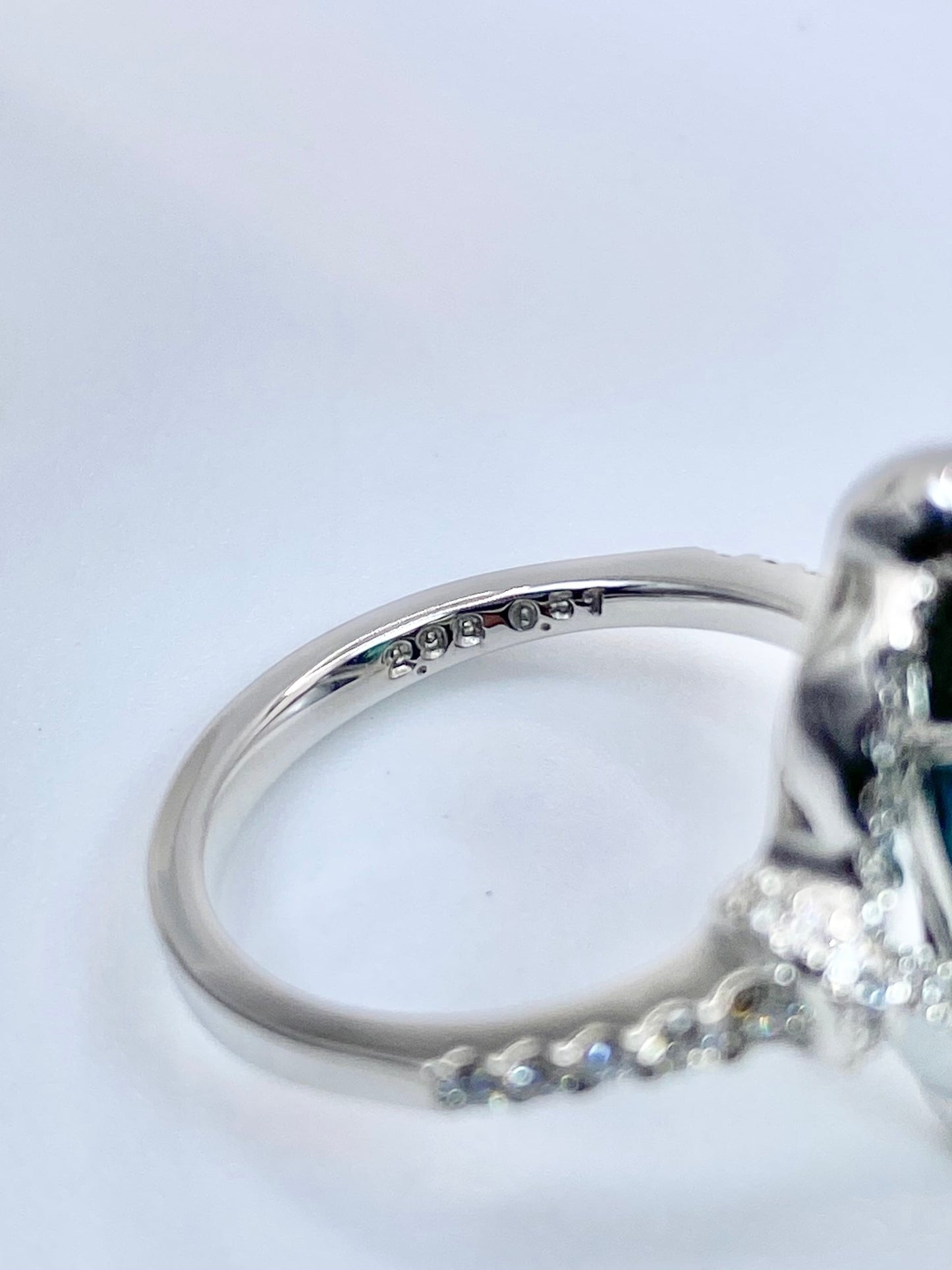トルマリン 2.98ct / ダイヤモンド 計0.51ct Pt950リング 12号【リフレッシュメント(新品仕上げ・補修・洗浄等済)】【3日以内返品可（※カード/キャリア決済の場合）】