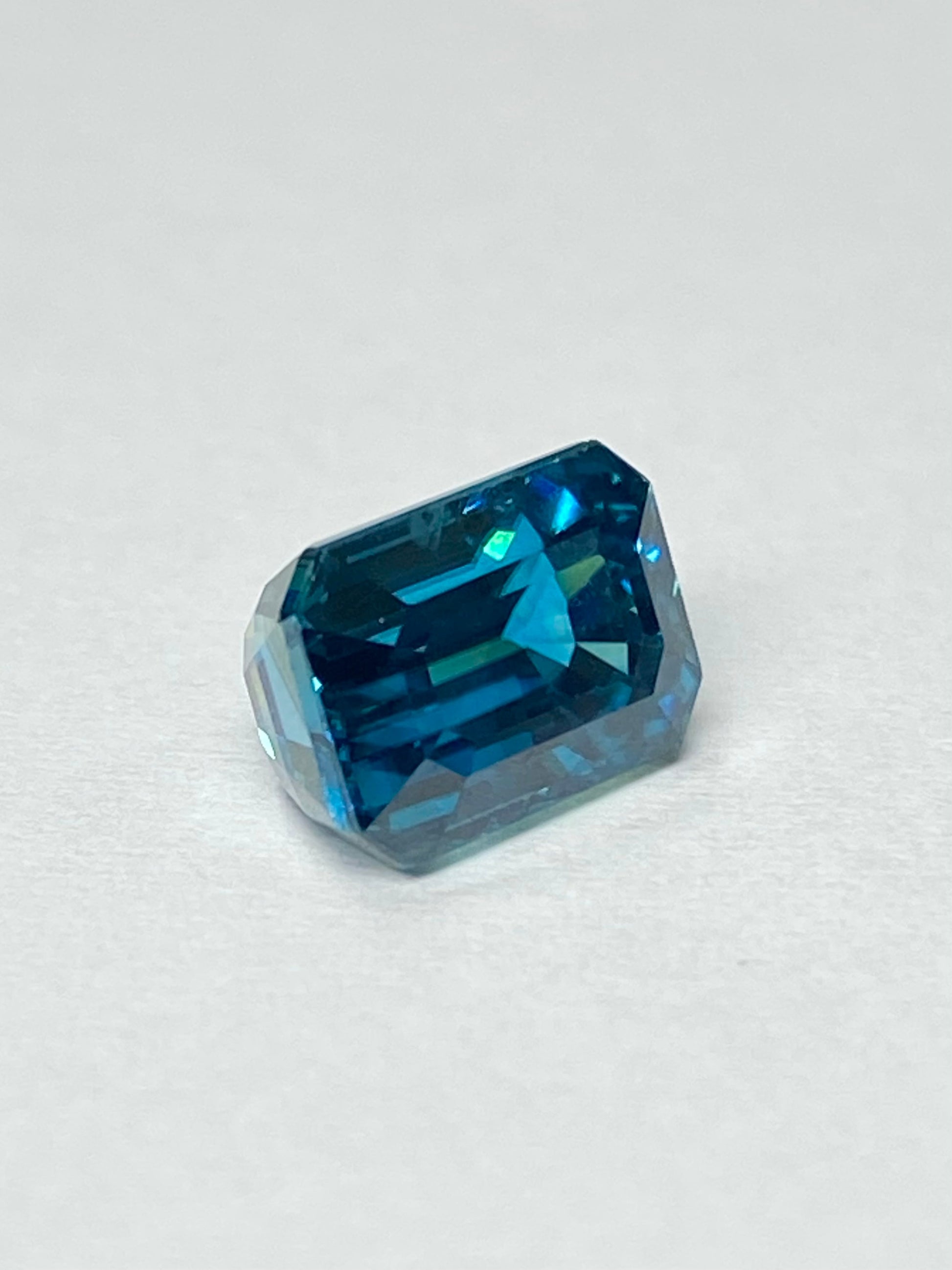 ブルージルコン 4.88ct ルース 3枚目