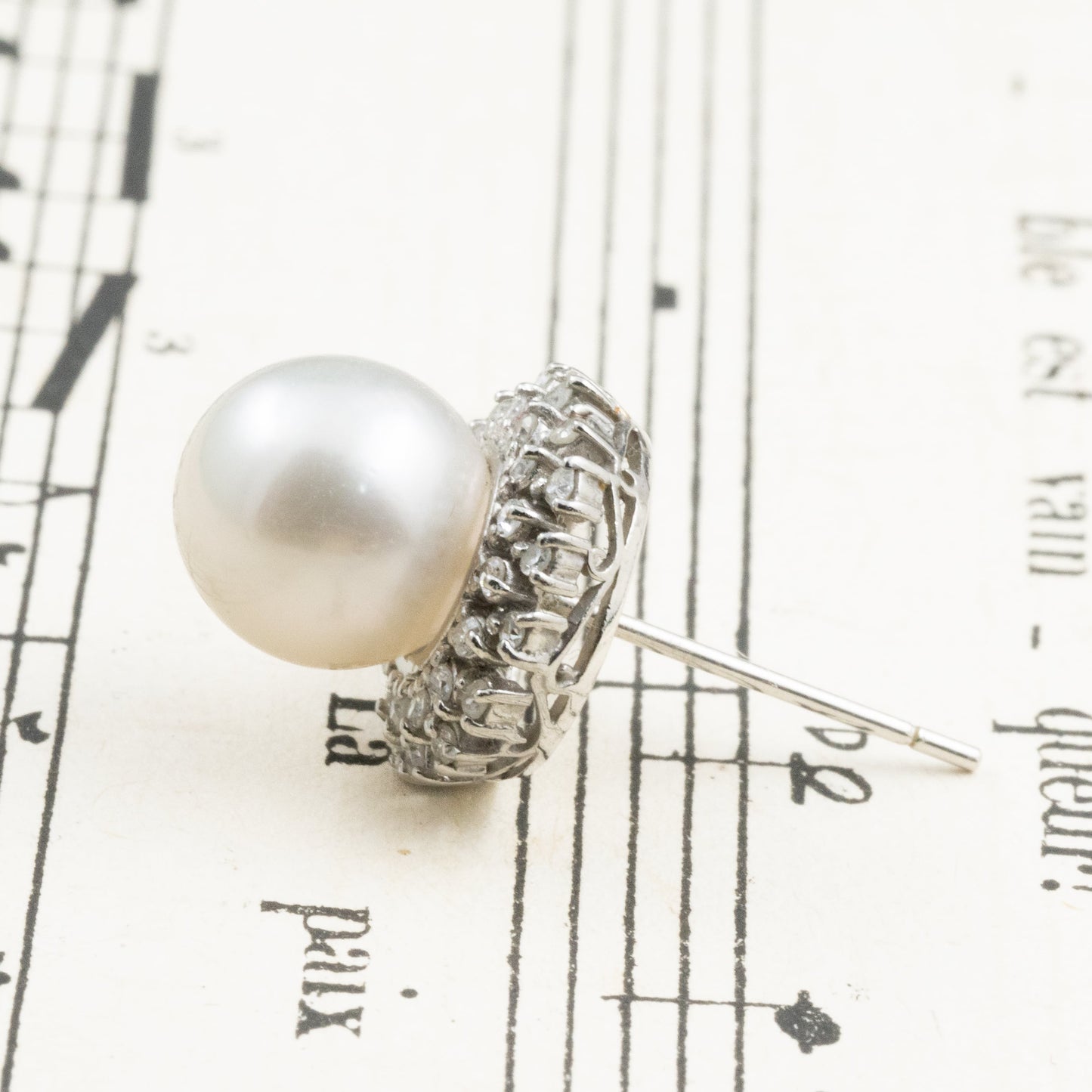 昭和ジュエリー パール ピアス Pt900 ダイヤモンド ヴィンテージ 昭和レトロ 8.6mm 真珠 1珠 華やかデザイン プラチナ ME00076