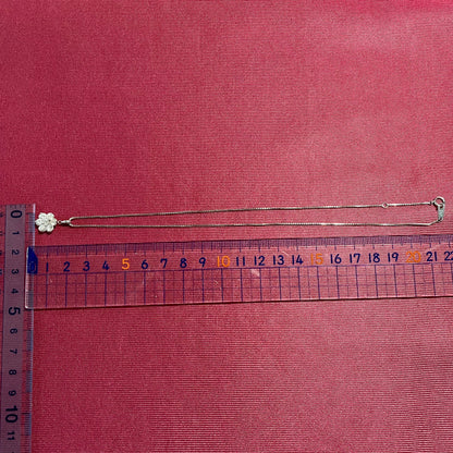 Pt900 ダイヤモンド1.02ct フラワー クラスター ペンダント トップ チャーム ヴィンテージ 小花デザイン 上品な輝き MOP00239