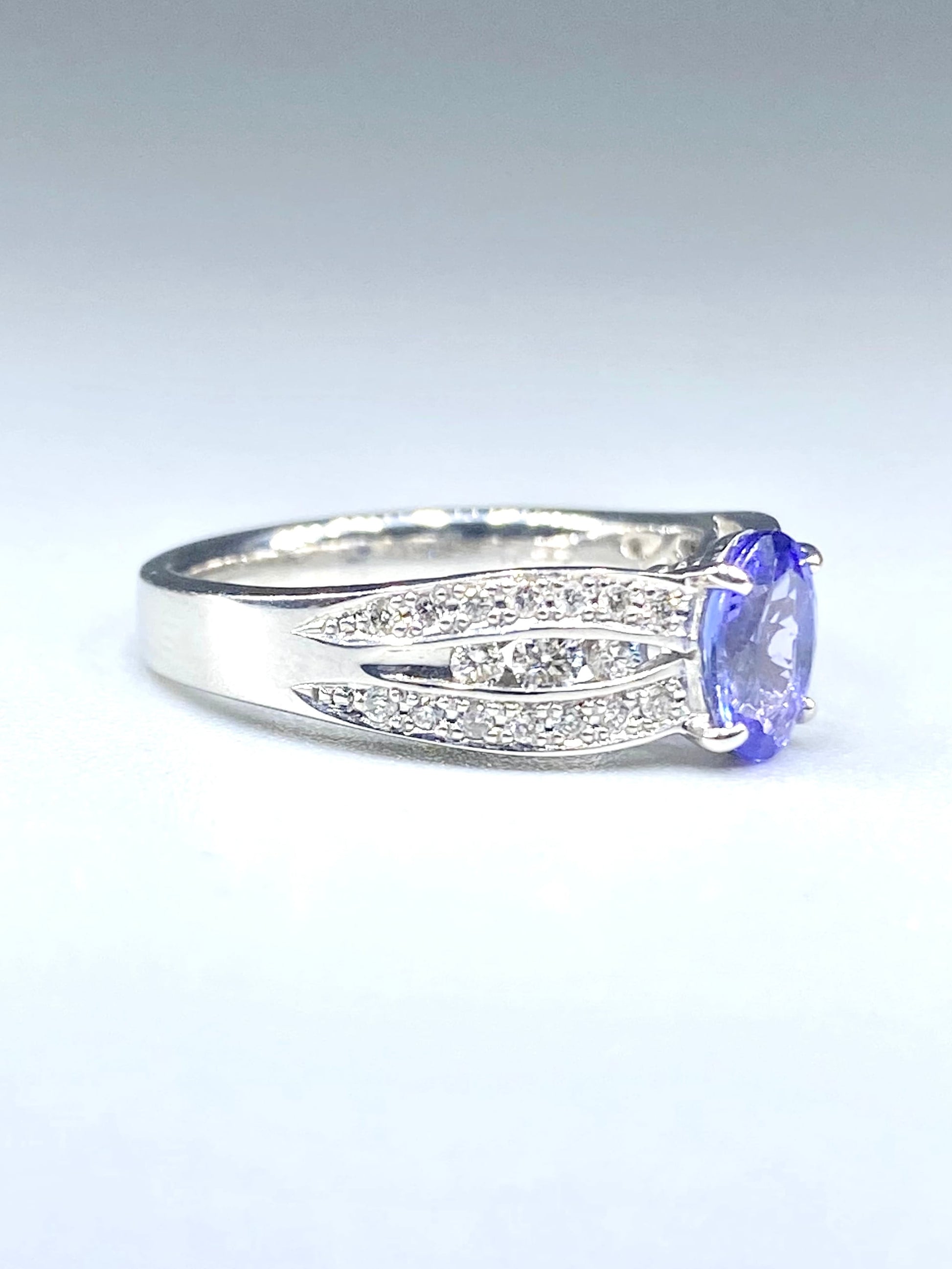 タンザナイト 0.84ct / ダイヤモンド 計0.27ct Pt950 リング 11.5号リフレッシュメント新品仕上げ・補修・洗浄等済3日以内返品可※カード/キャリア決済の場合動画リンク　Twitt 7枚目