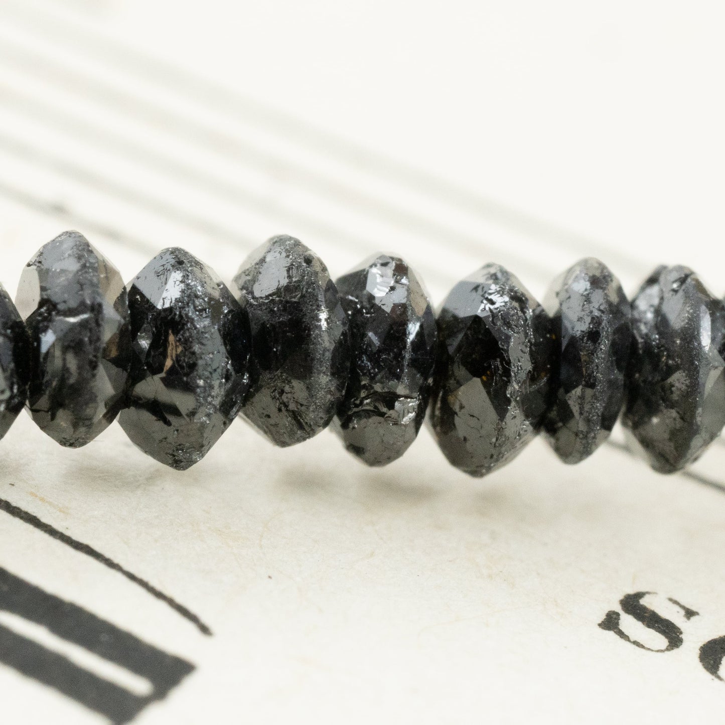 天然石 ブラックダイヤ ビーズ 合計 41.76ct K18WG 43〜49cm アジャスターチェーン付き シンプルデザイン ネックレス30ct 〜クールなブラックな輝き〜 MP00367