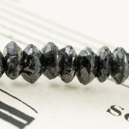 天然石 ブラックダイヤ ビーズ 合計 41.76ct K18WG 43〜49cm アジャスターチェーン付き シンプルデザイン ネックレス30ct 〜クールなブラックな輝き〜 MP00367